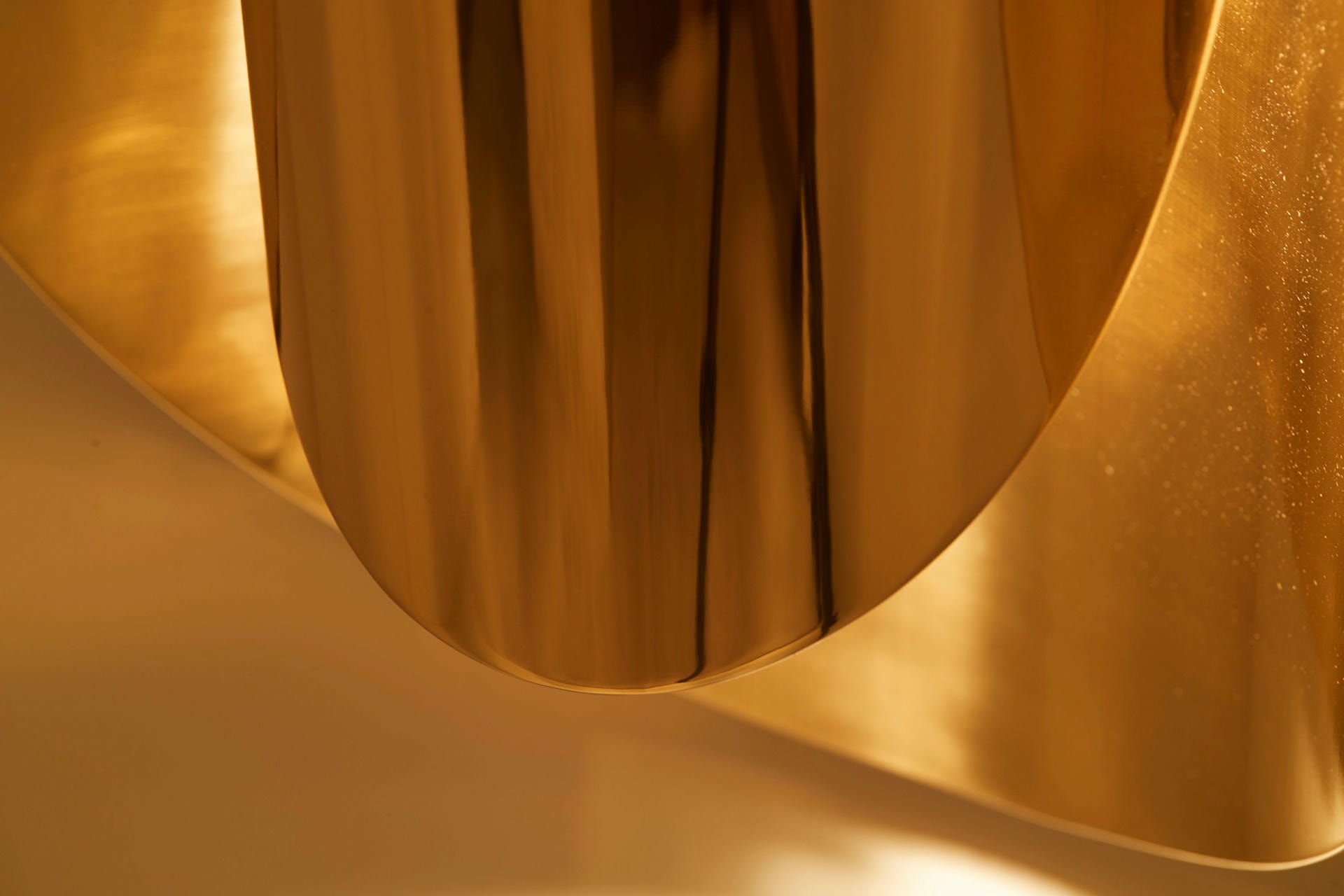Petale Wall Lamp by Jennifer Midoz 4