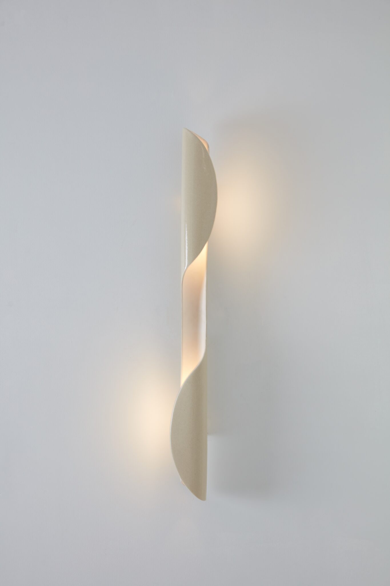 Torsade Ceramic Wall Lamp by Jennifer Midoz 4