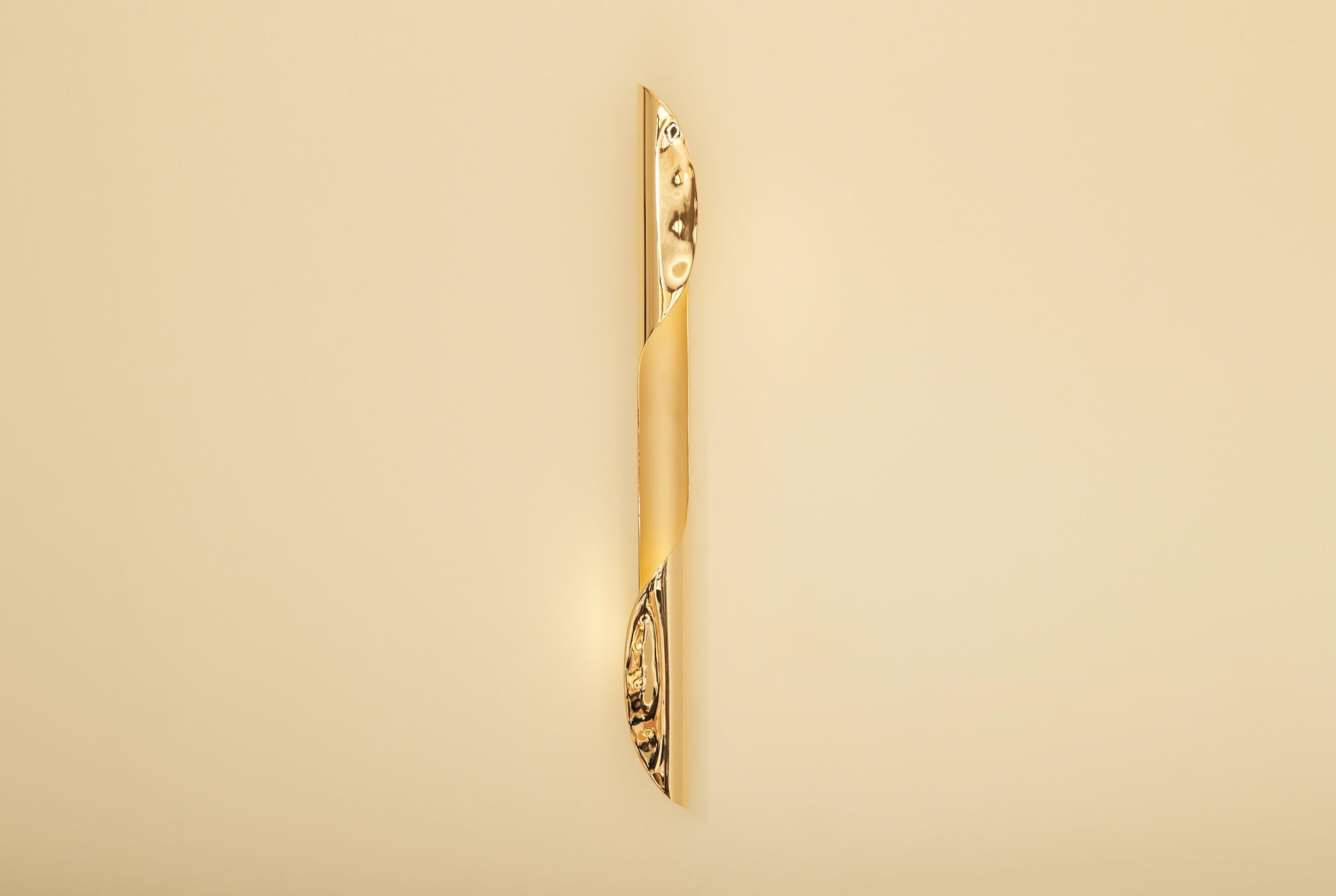 Torsade Wall Lamp by Jennifer Midoz 4