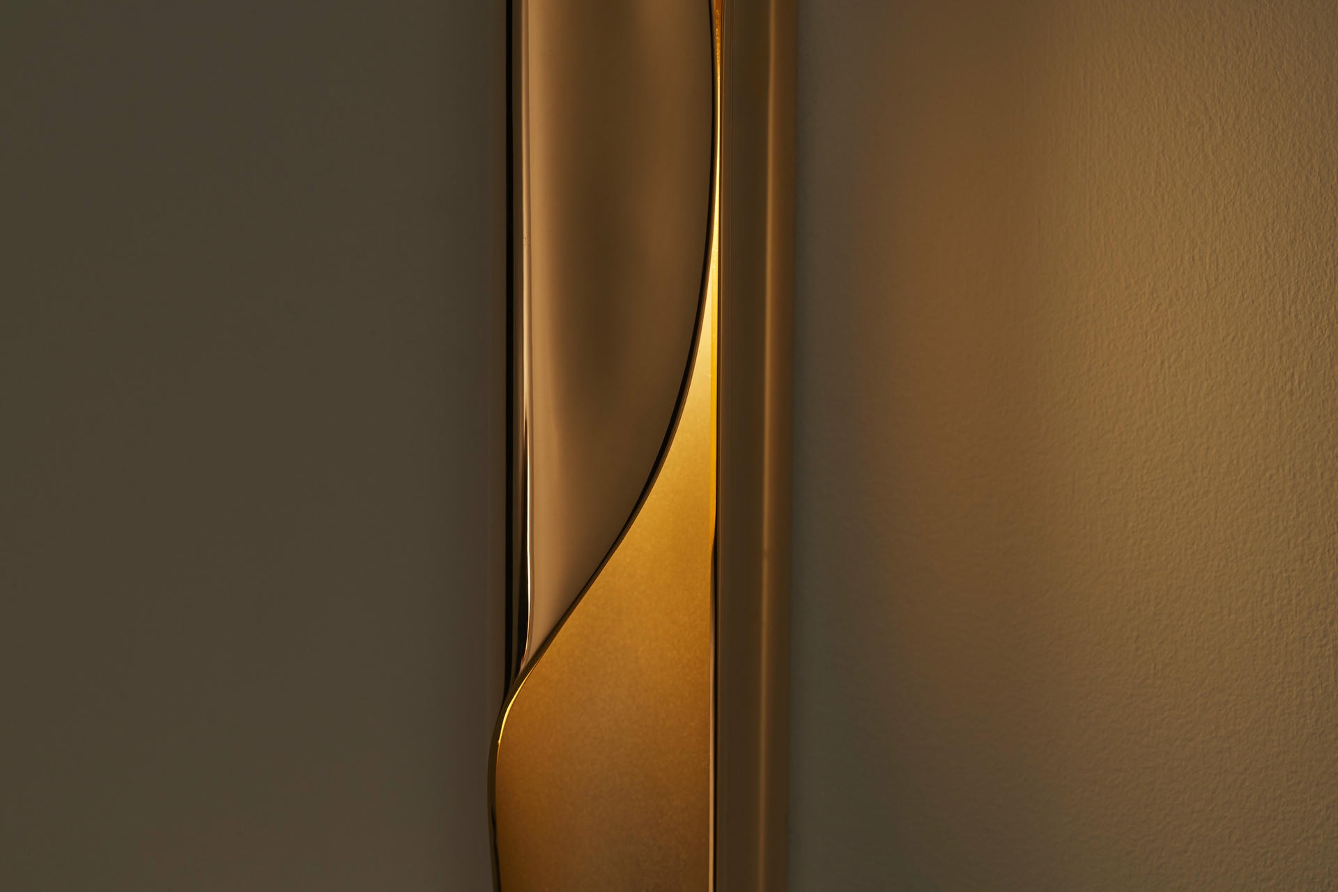 Torsade Wall Lamp by Jennifer Midoz 5