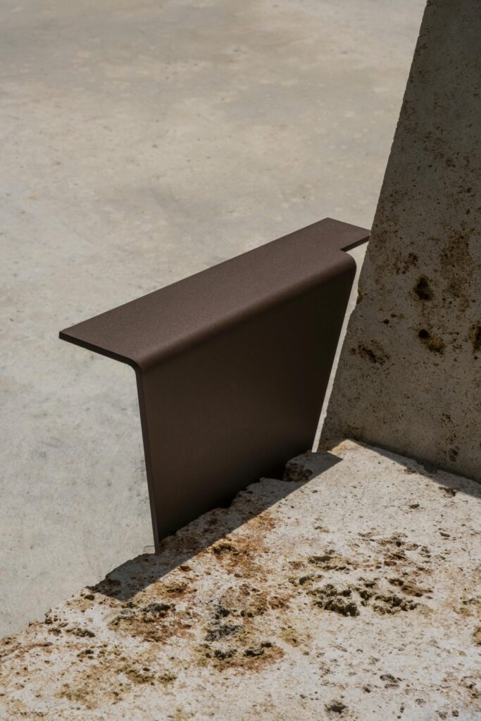 frederic saulou meuliere chair galerie philia 01