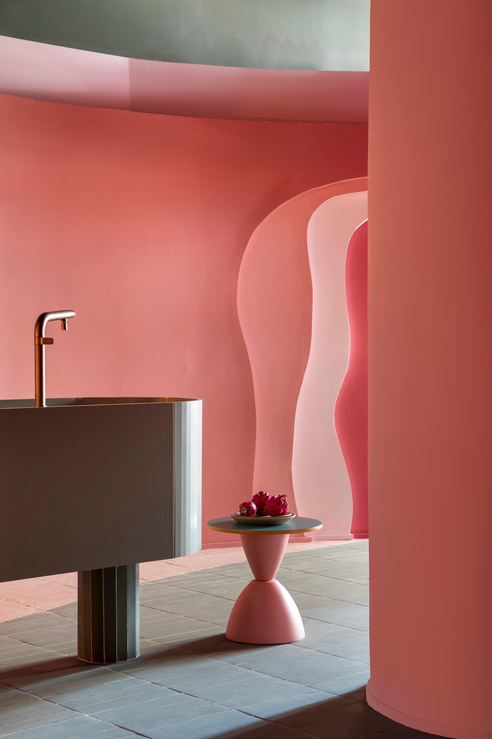 Boneca Side Table by Gabriela Campos 17