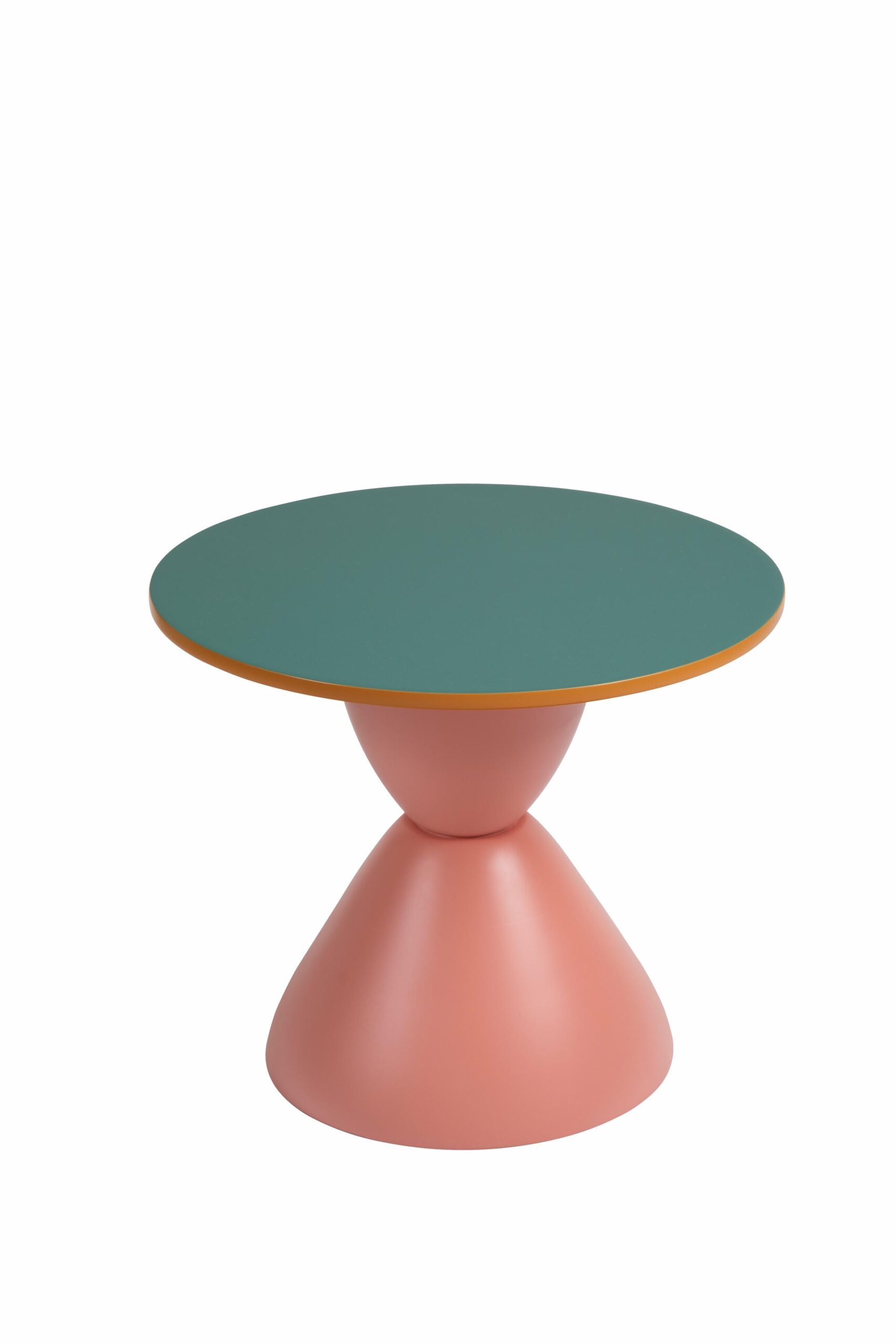 Boneca Side Table by Gabriela Campos 8
