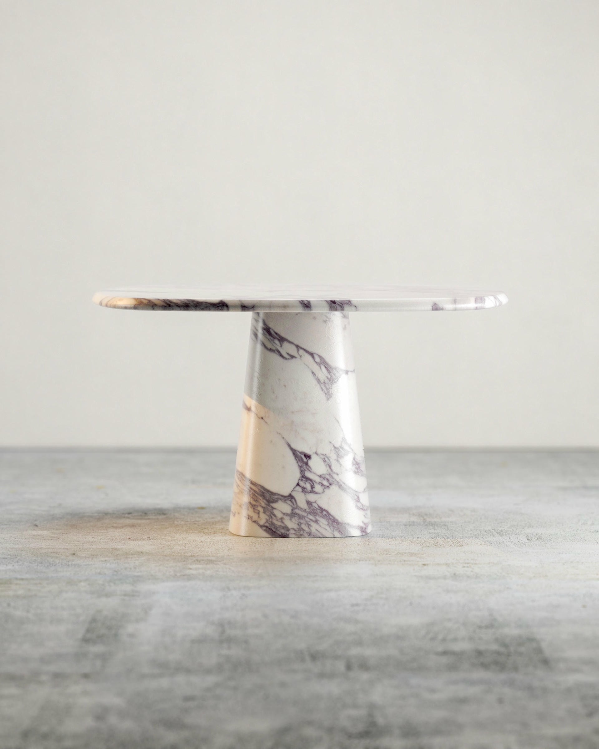 Calacatta Macchia Vecchia Wedge Table by Serafini 3