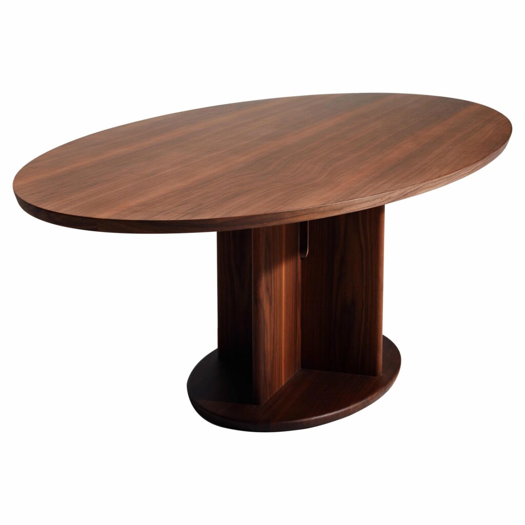 Intersection Oval Table by NeriHu 1
