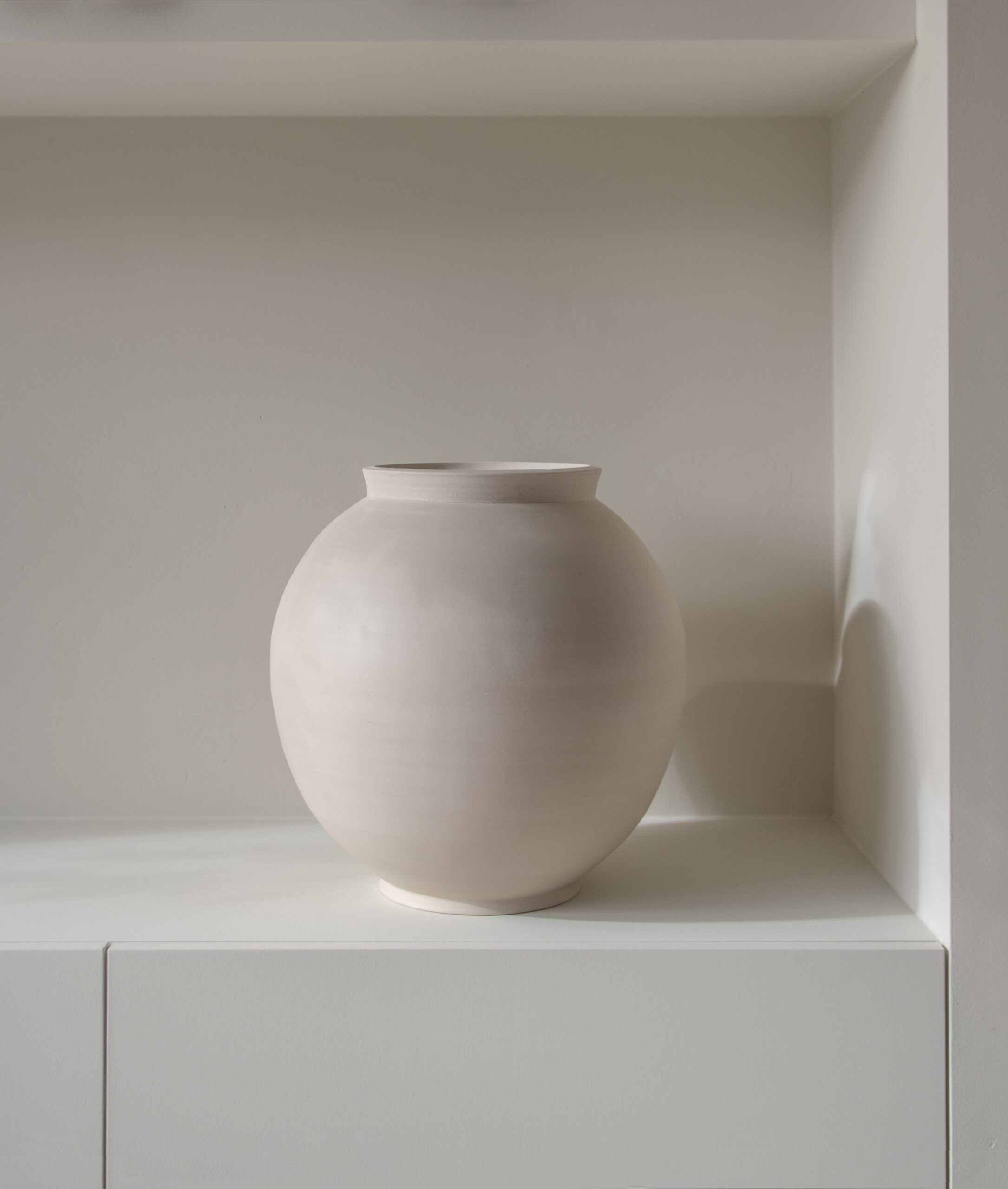Off White Stoneware Moon Jar by Bicci De' Medici 2