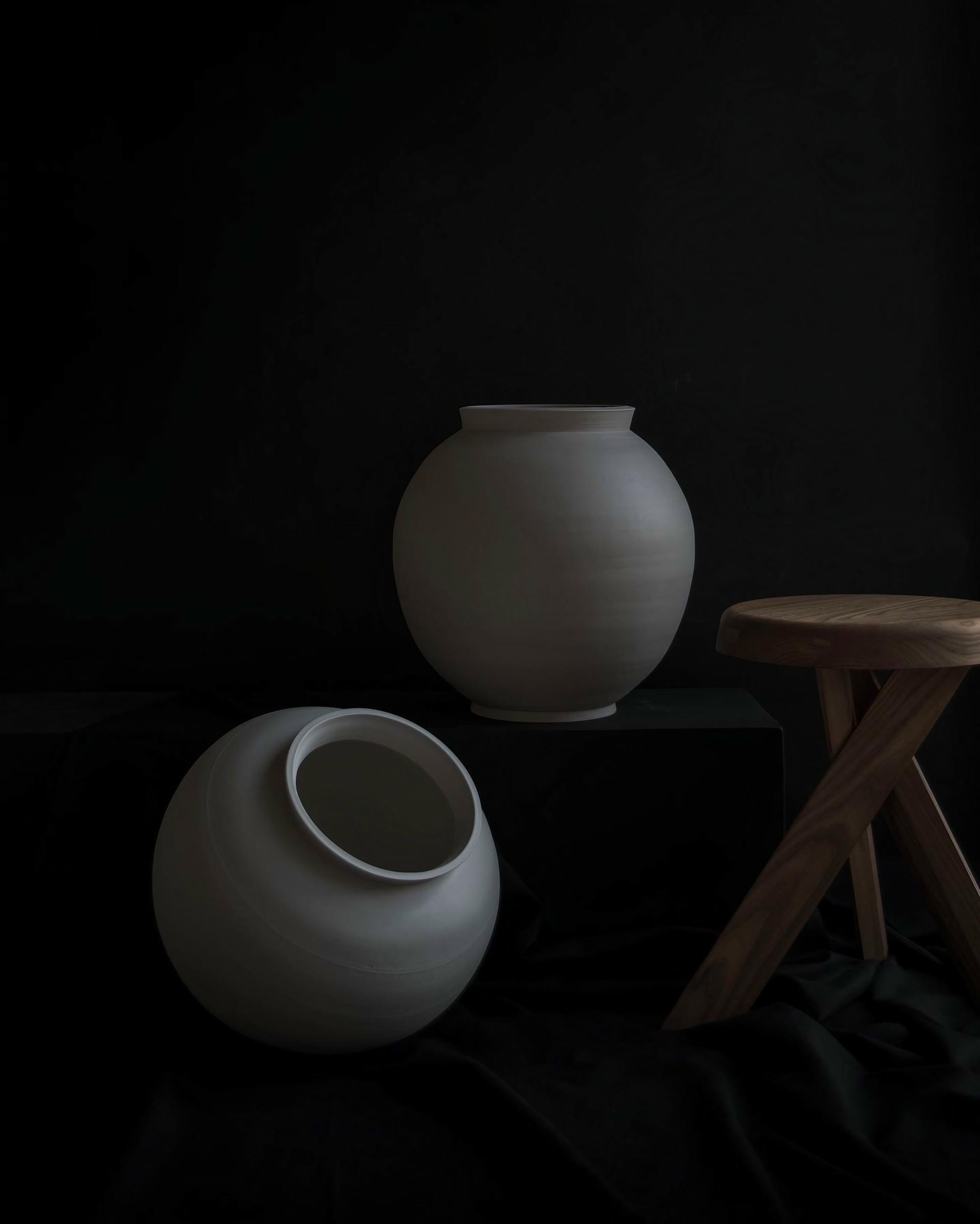 Off White Stoneware Moon Jar by Bicci de Medici 3