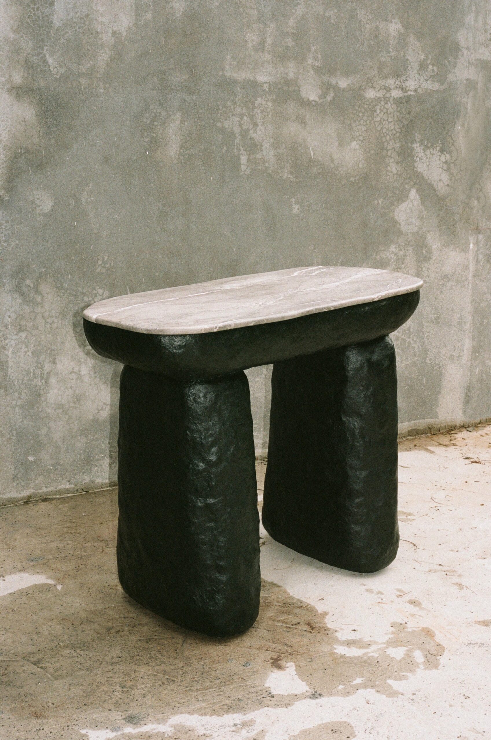 Primitivo Fantastico Dolmen Table by Algo Studio 6