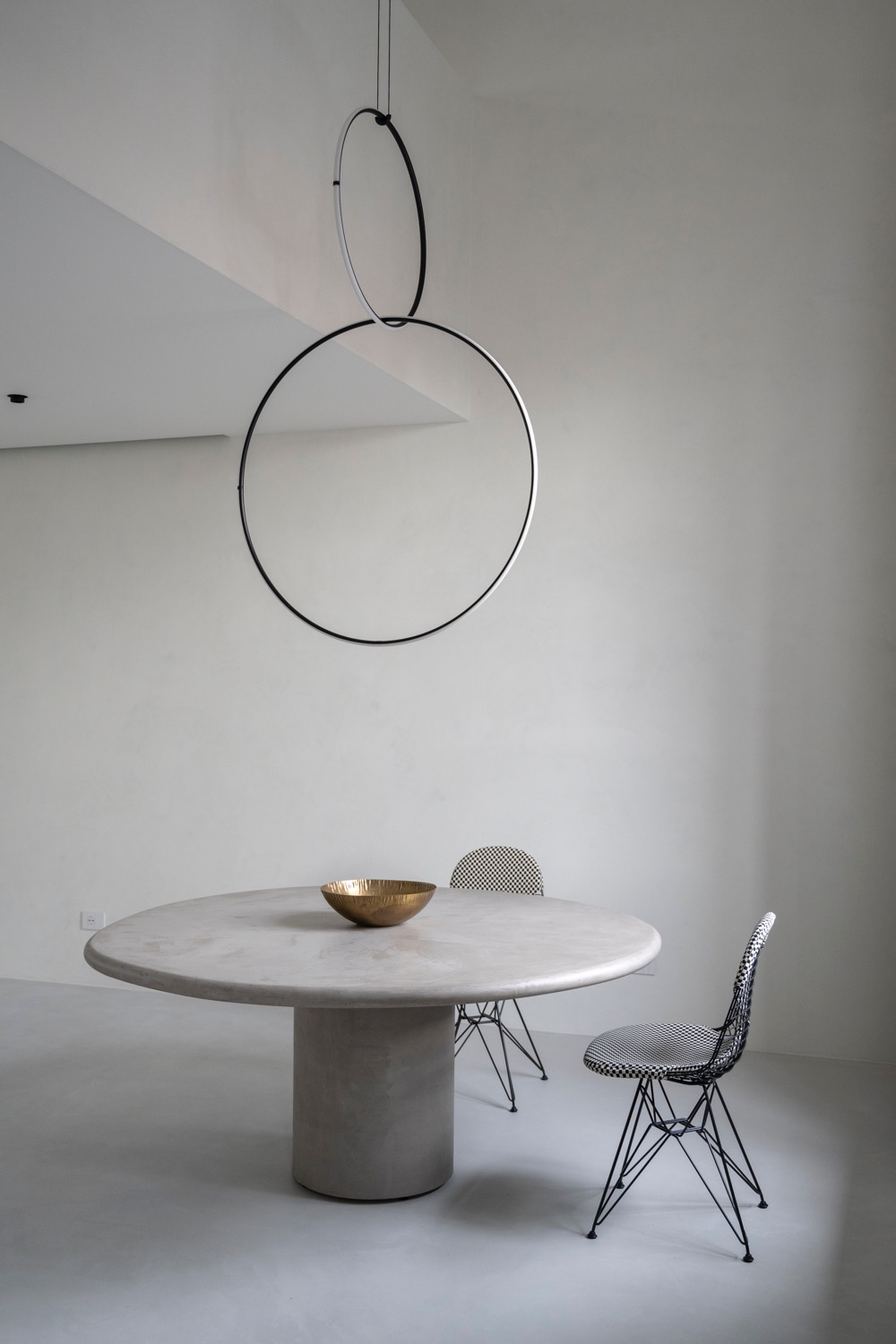 Travertino Large Table Ronde by Bicci de Medici 7