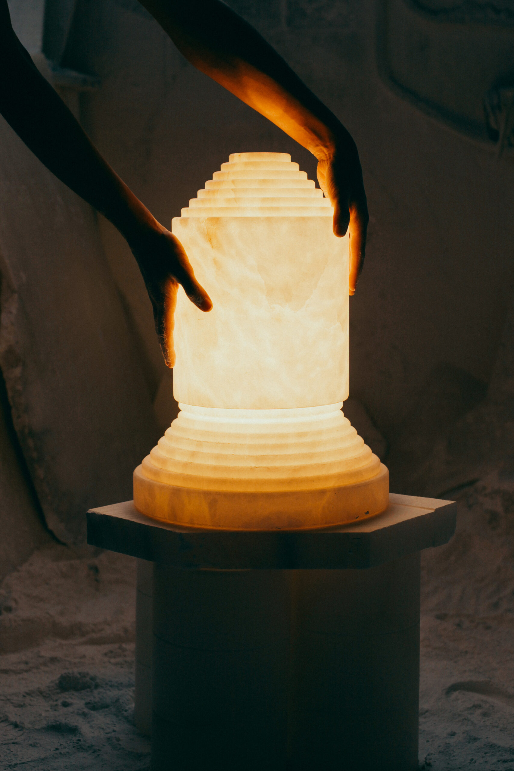 Babel Alabaster Table Lamp by Àngel Jové 4