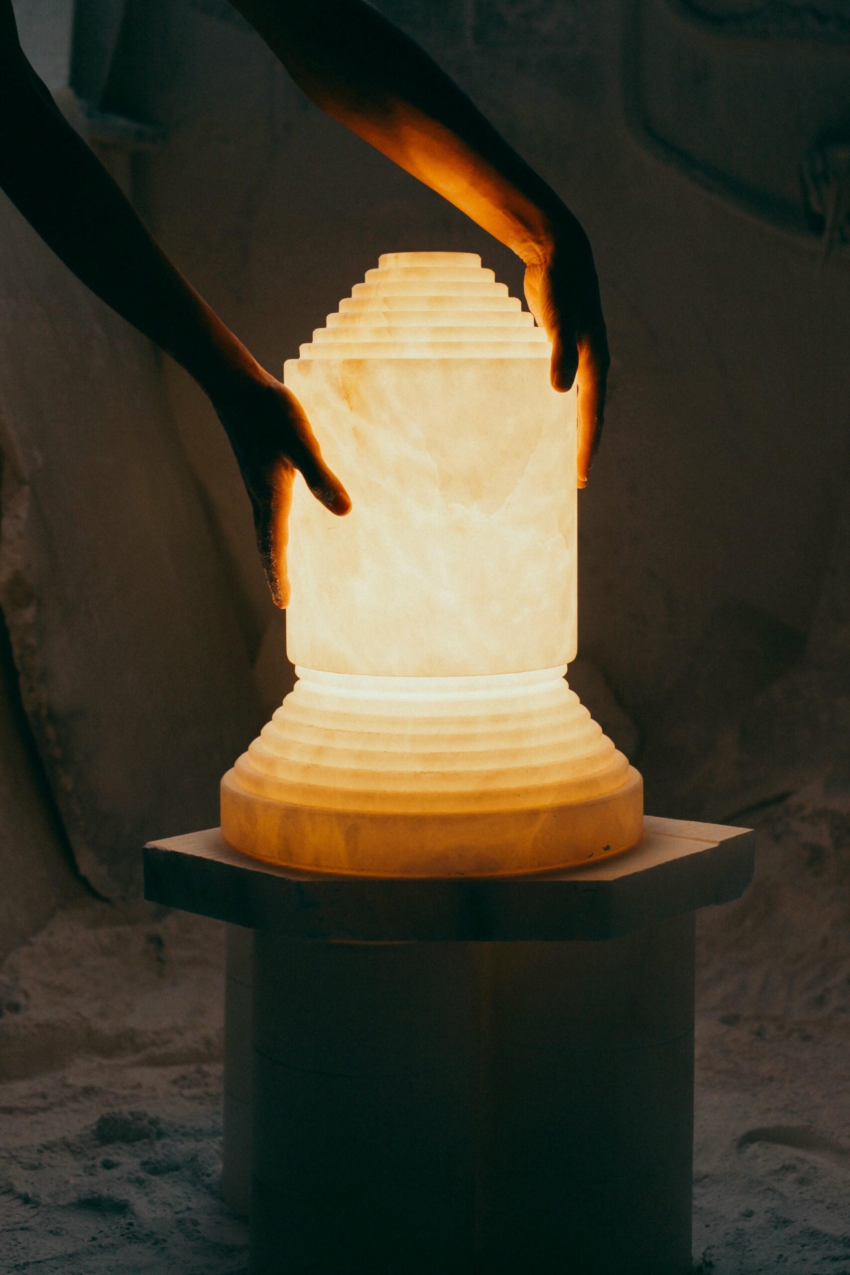 Babel Alabaster Table Lamp by Angel Jove 6