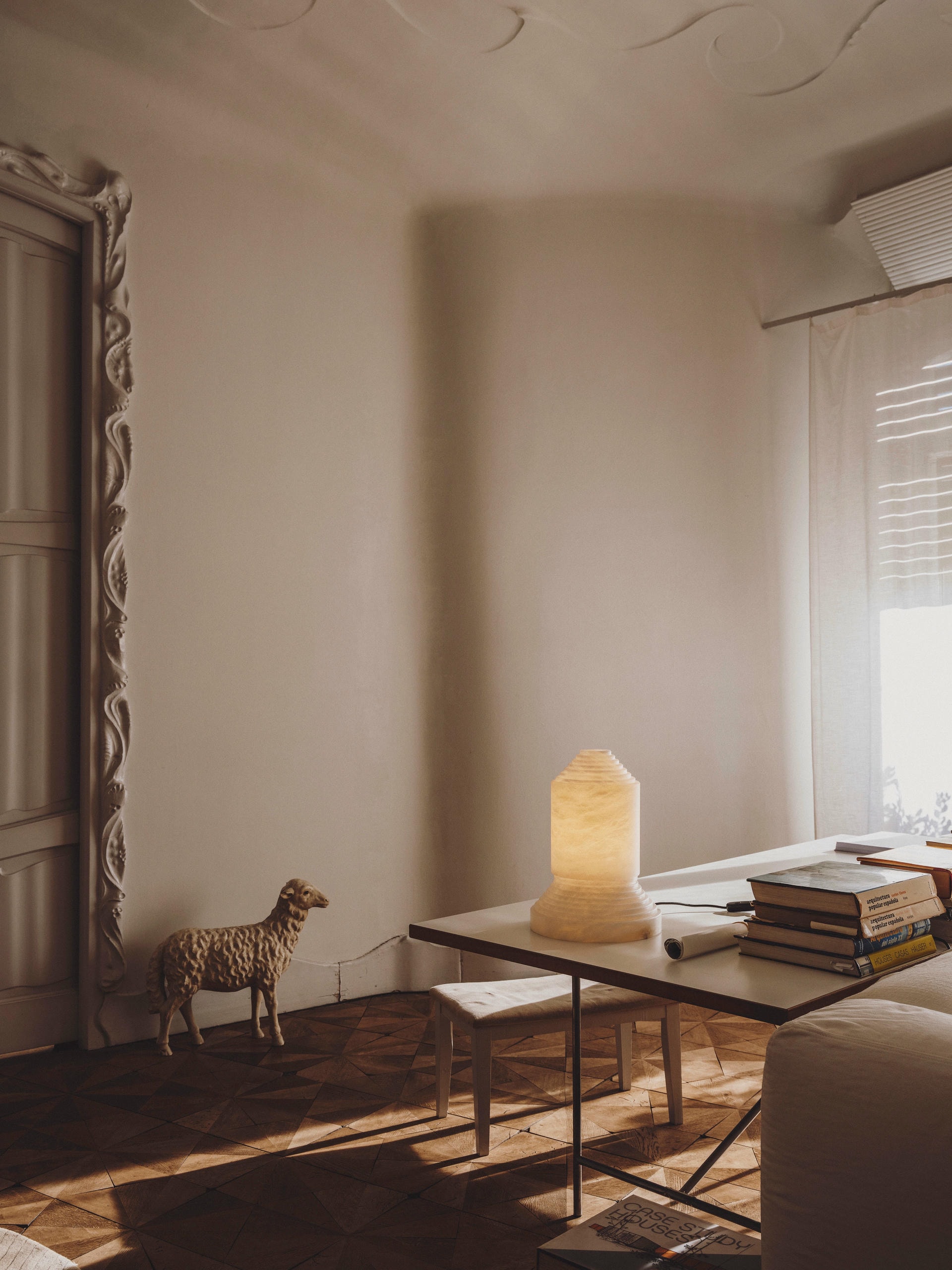 Babel Alabaster Table Lamp by Angel Jove 9
