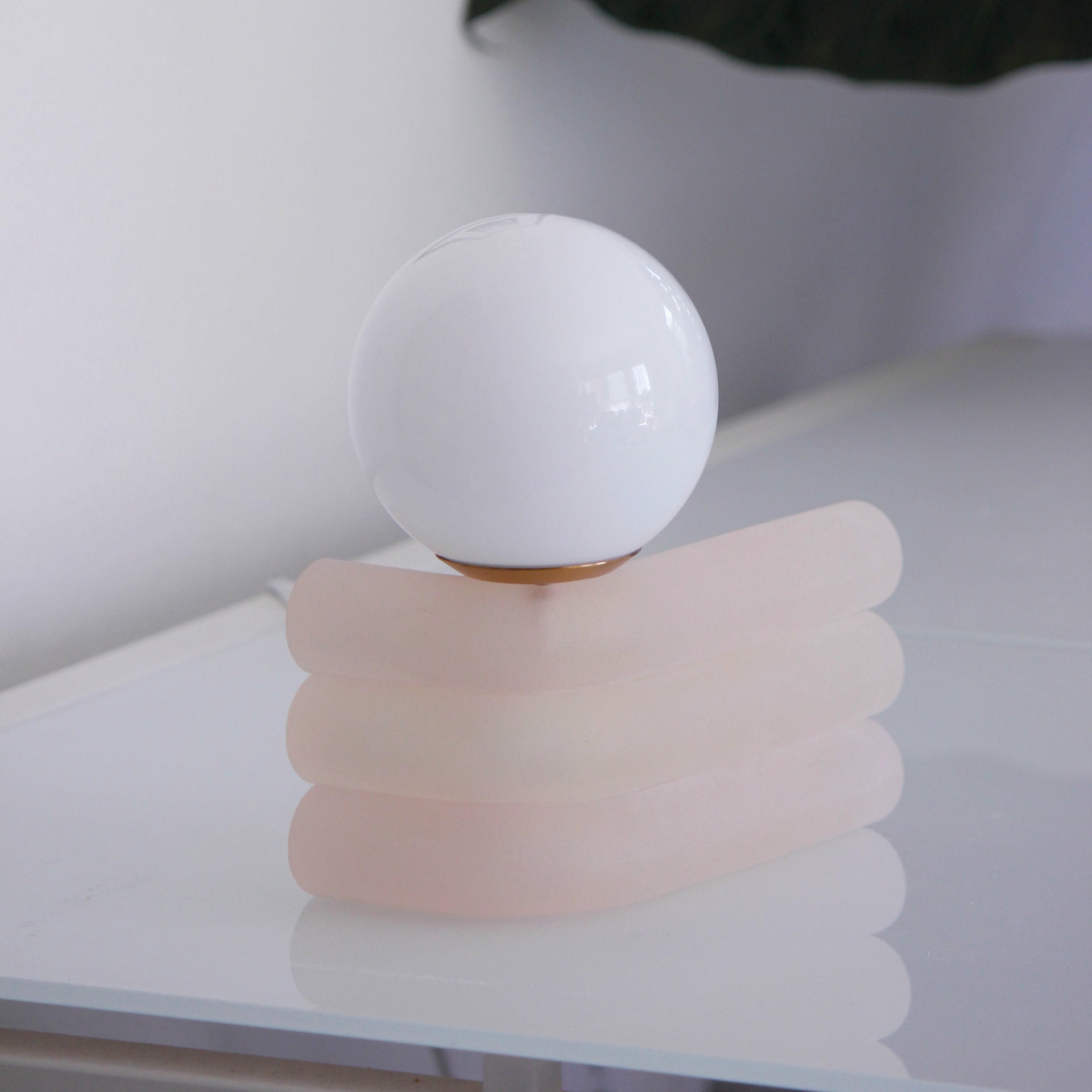 Lychee Small Elio Lamp by Soft Geometry 6