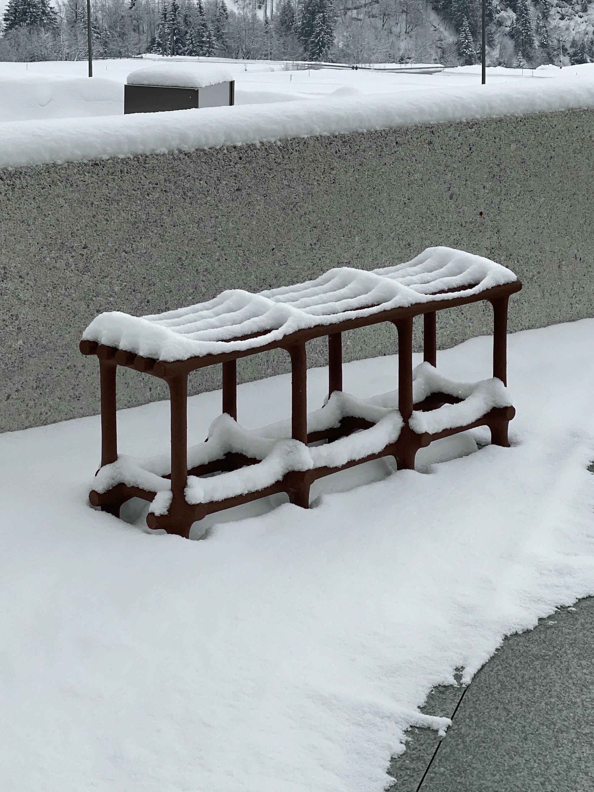 Basic Limited Edition Sculptural Nylon and Sand Bench by Hot Wire Extensions 7
