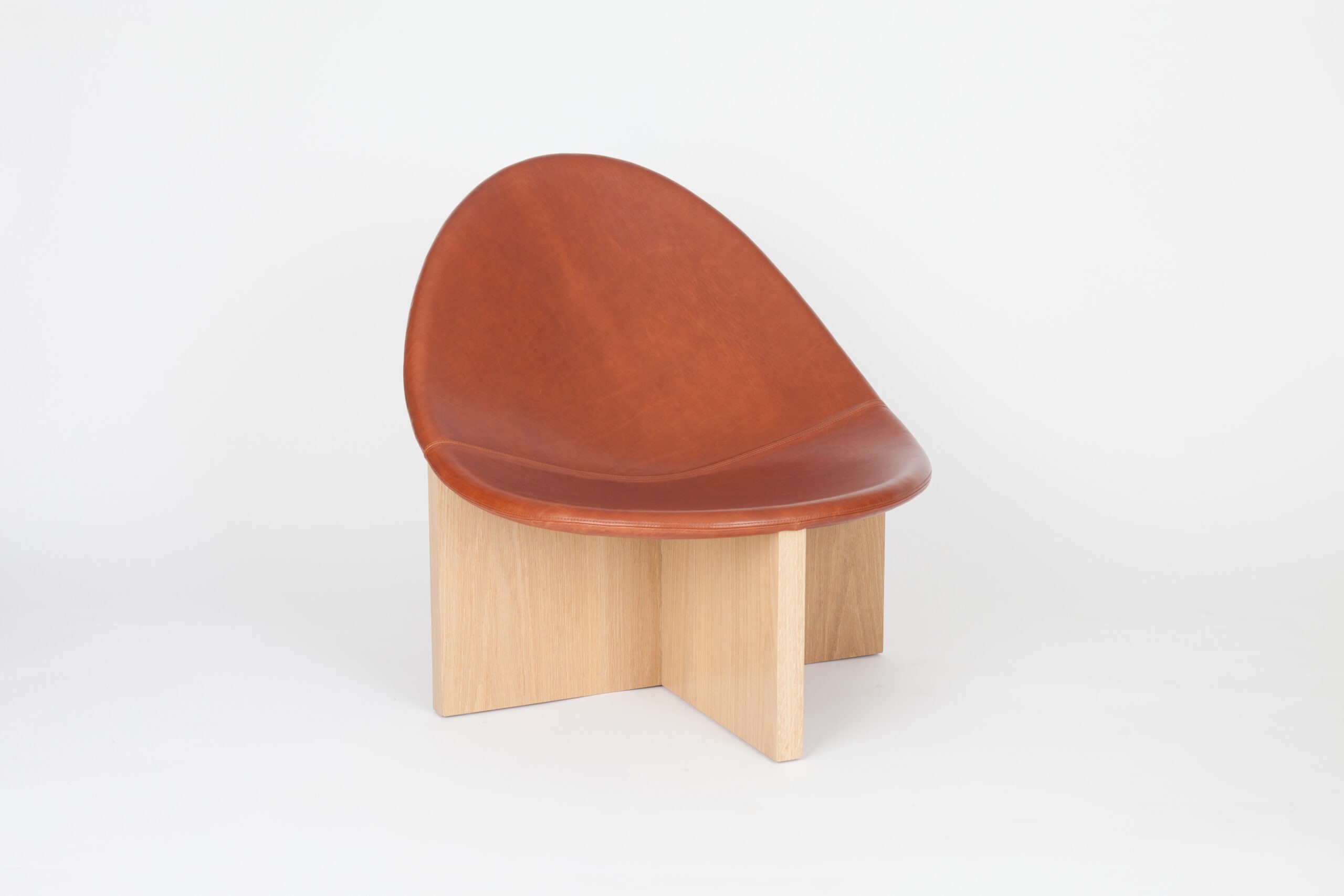 Cognac Nido Lounge Chair by Estudio Persona 2