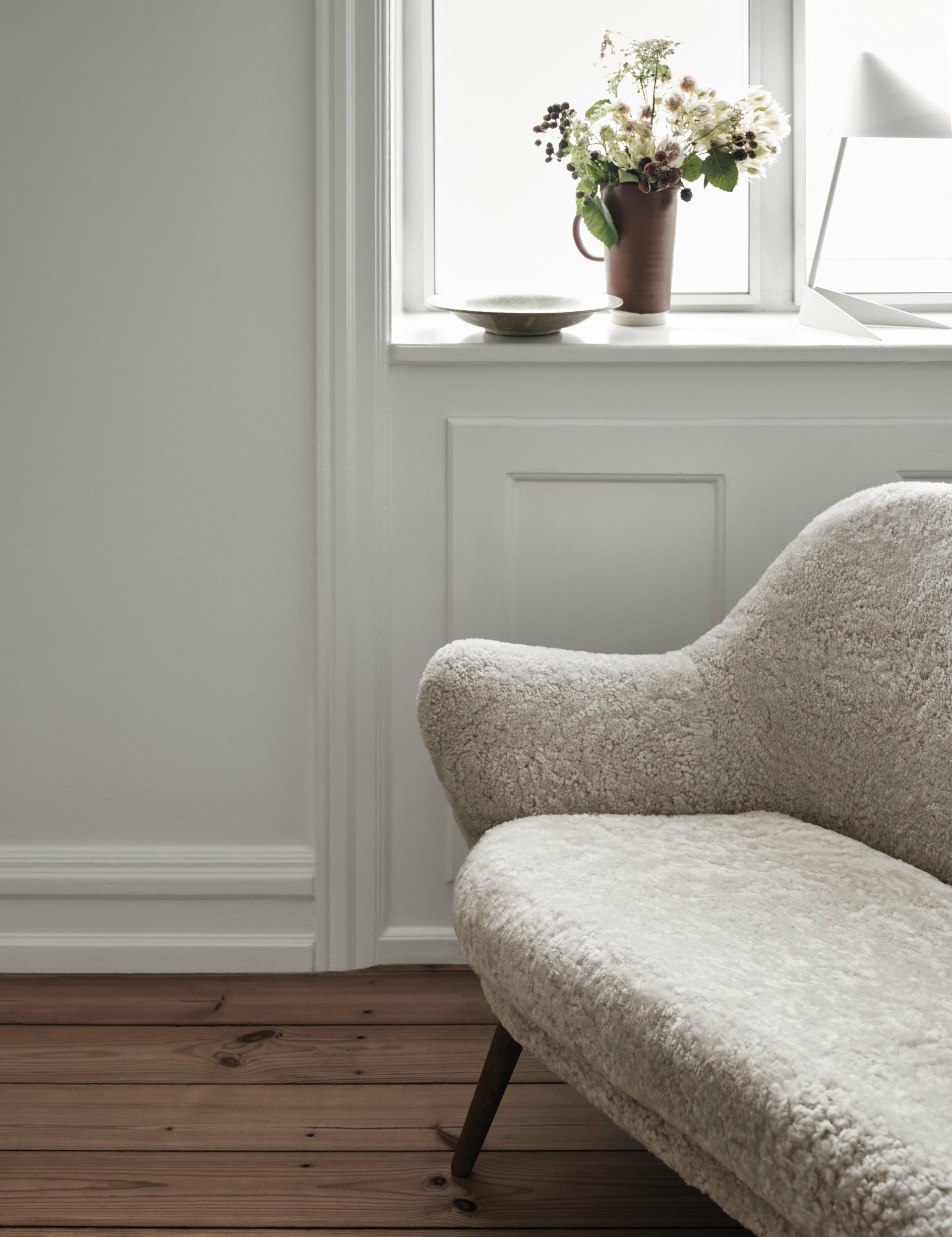 Dwell 2 Seater Sheepskin Moonlight by Warm Nordic 6