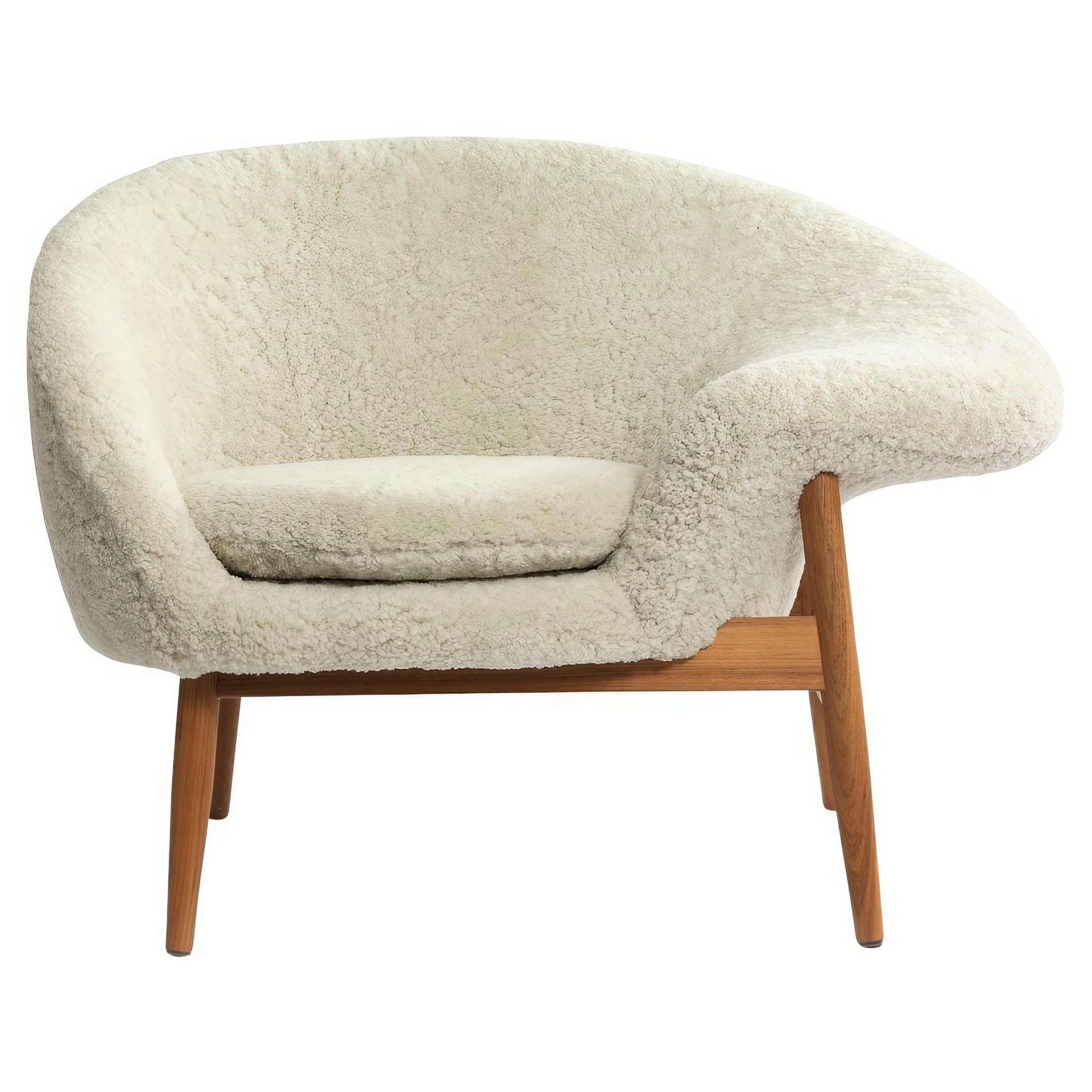Fried Egg Right Lounge Chair Sheepskin Moonlight by Warm Nordic 1