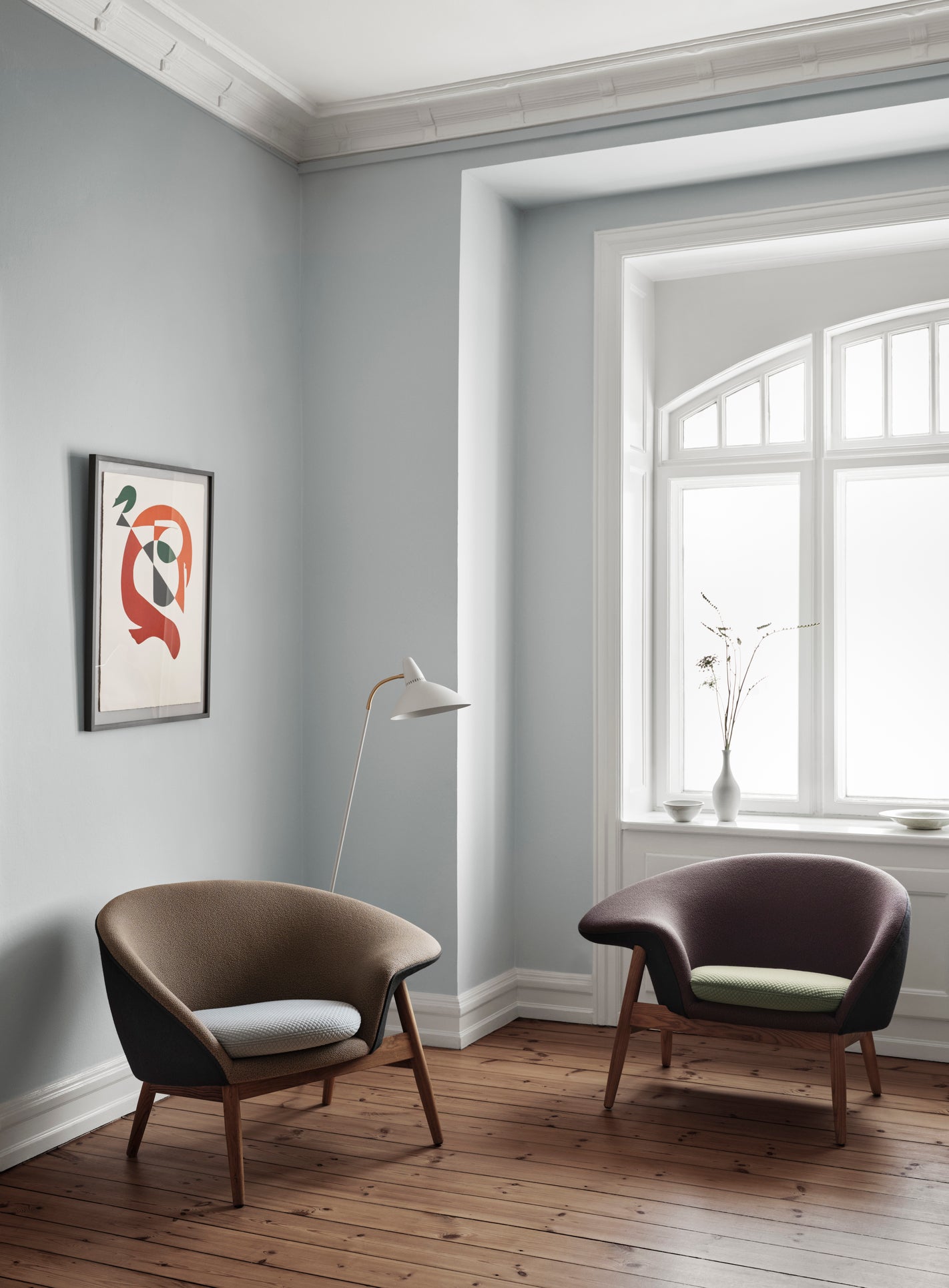 Fried Egg Right Lounge Chair Sheepskin Moonlight by Warm Nordic 11