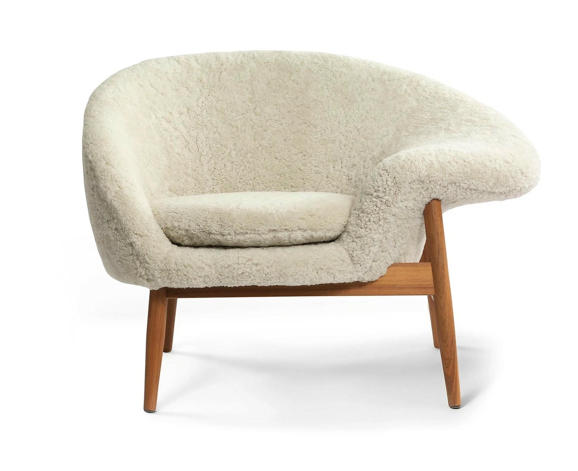 Fried Egg Right Lounge Chair Sheepskin Moonlight by Warm Nordic 2