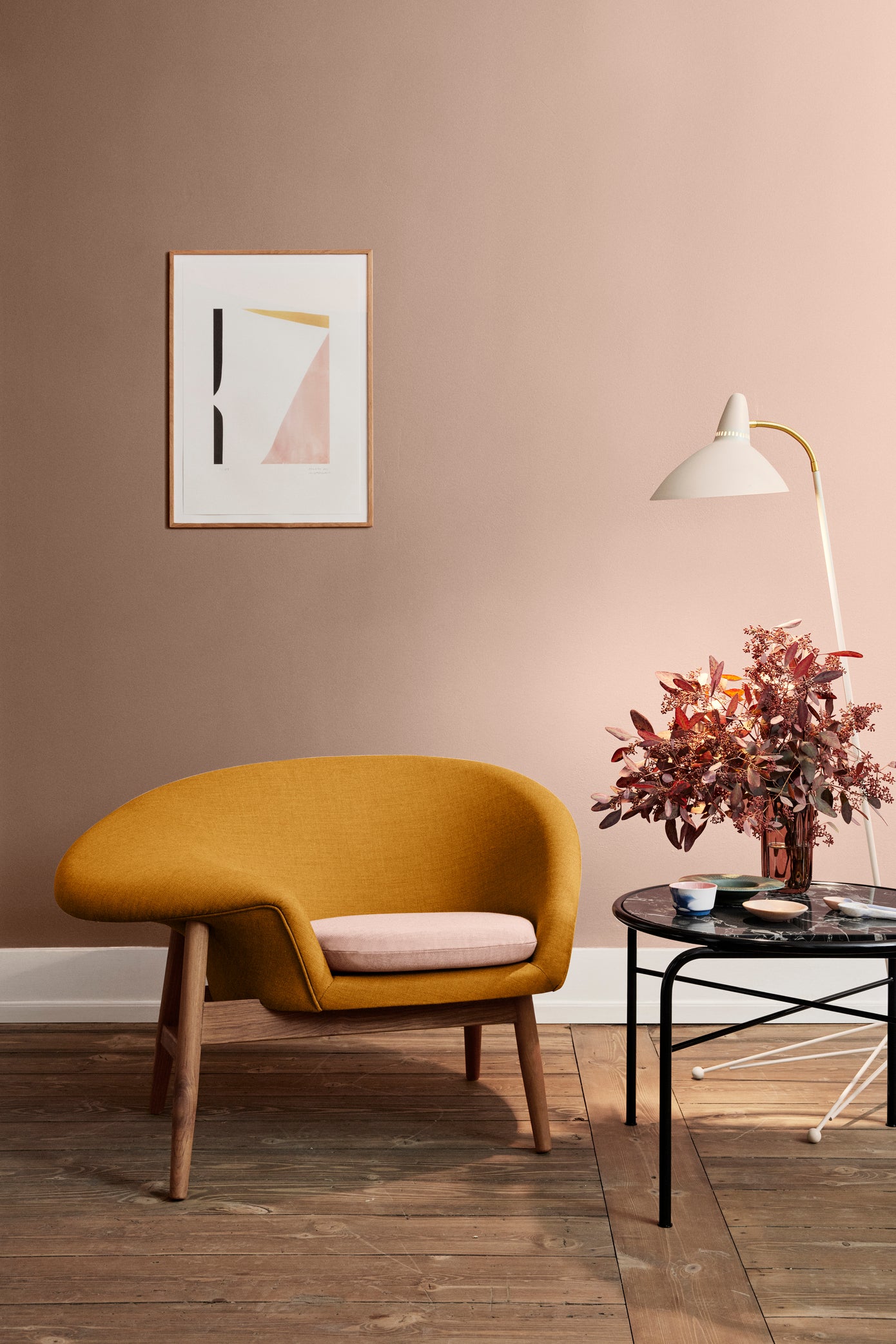 Fried Egg Right Lounge Chair Sheepskin Moonlight by Warm Nordic 7