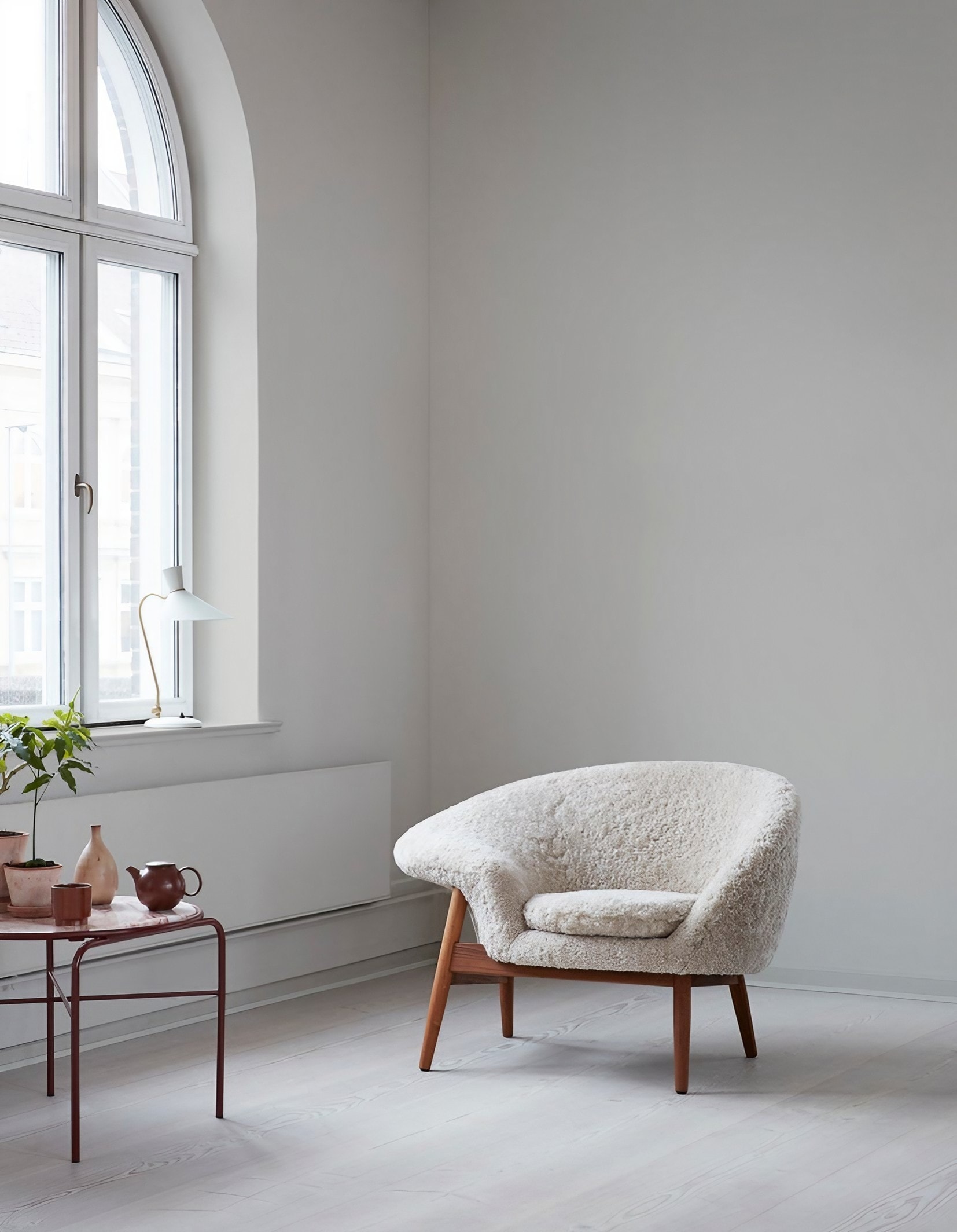 Fried Egg Right Lounge Chair Sheepskin Moonlight by Warm Nordic 9