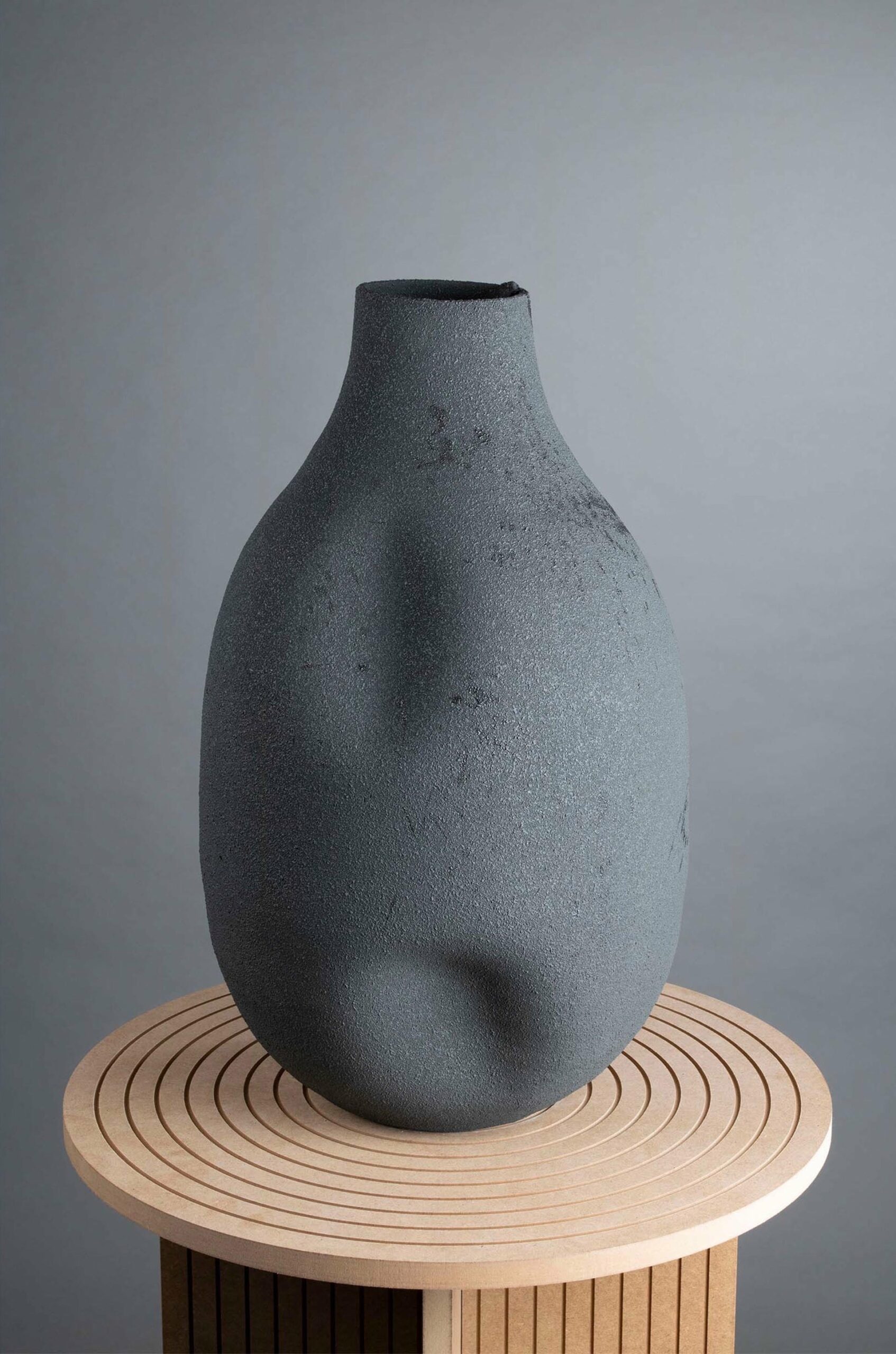 Maxi Vases Red Vase by Roman Sedina 6