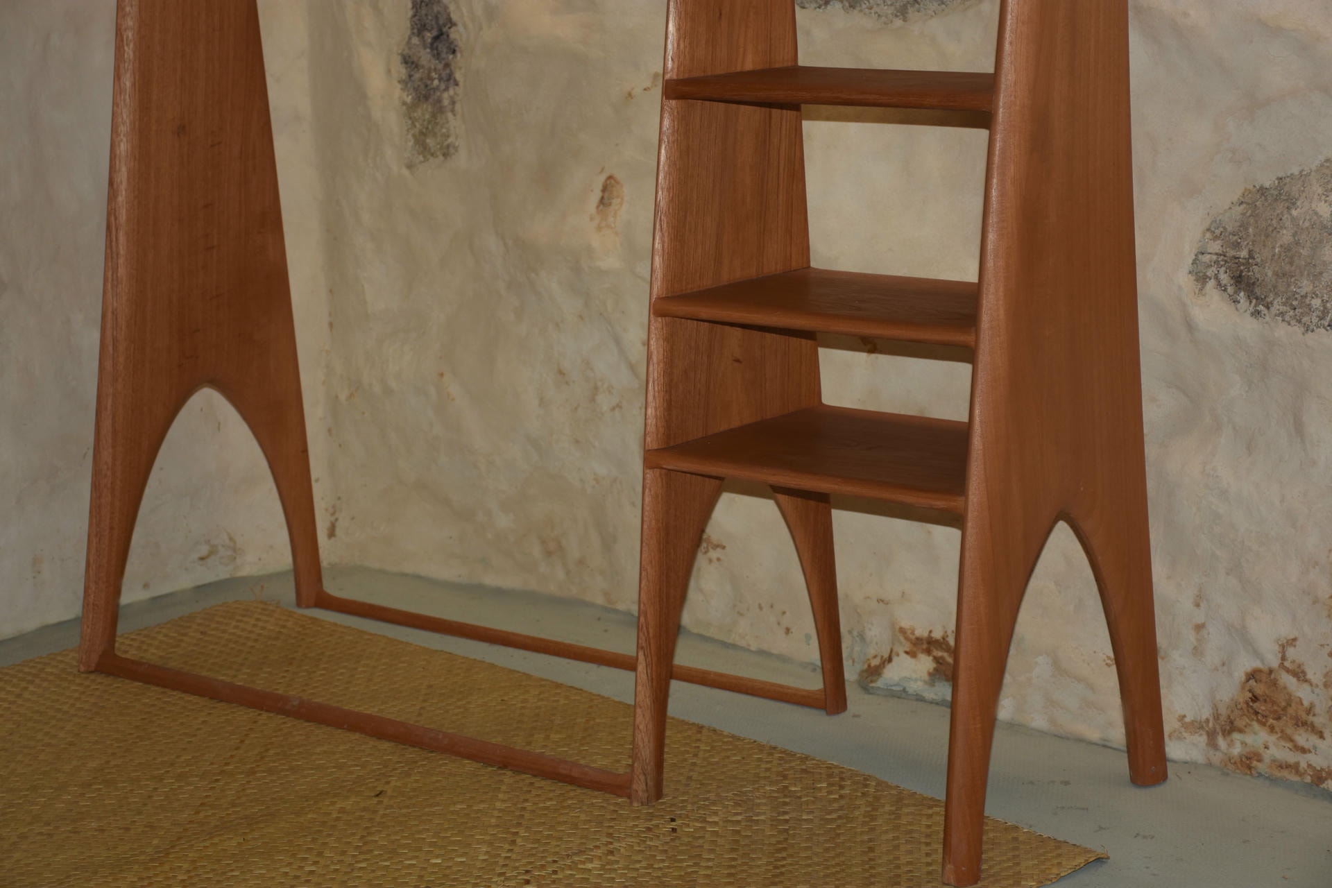 New Gotica Personality Rack by Alina Rotzinger 4