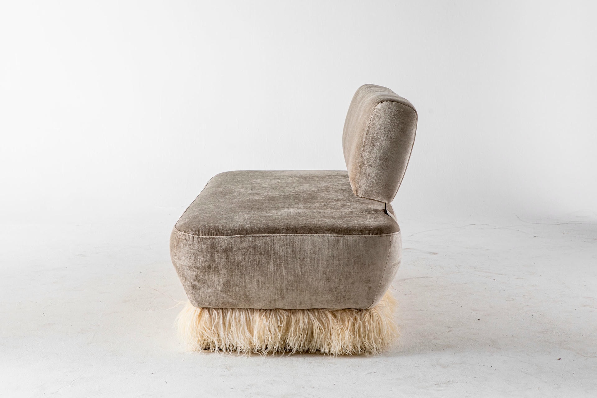 Ostrich Fluff Sofa by Egg Designs 9