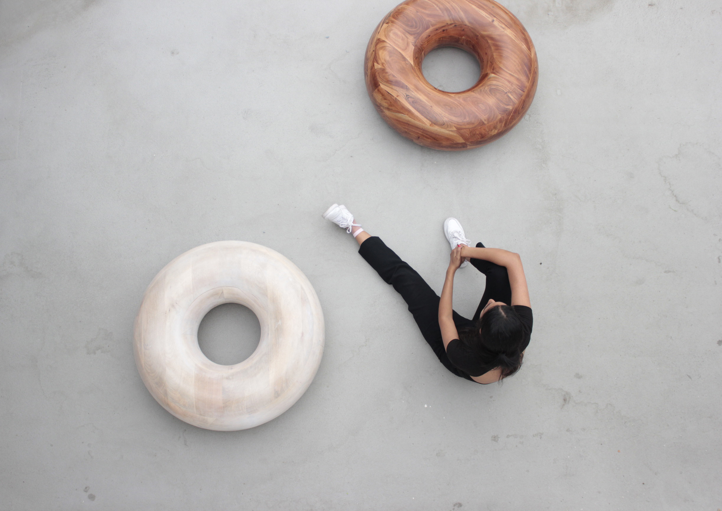 Sugar Donut Coffee Table by Soft Geometry 9