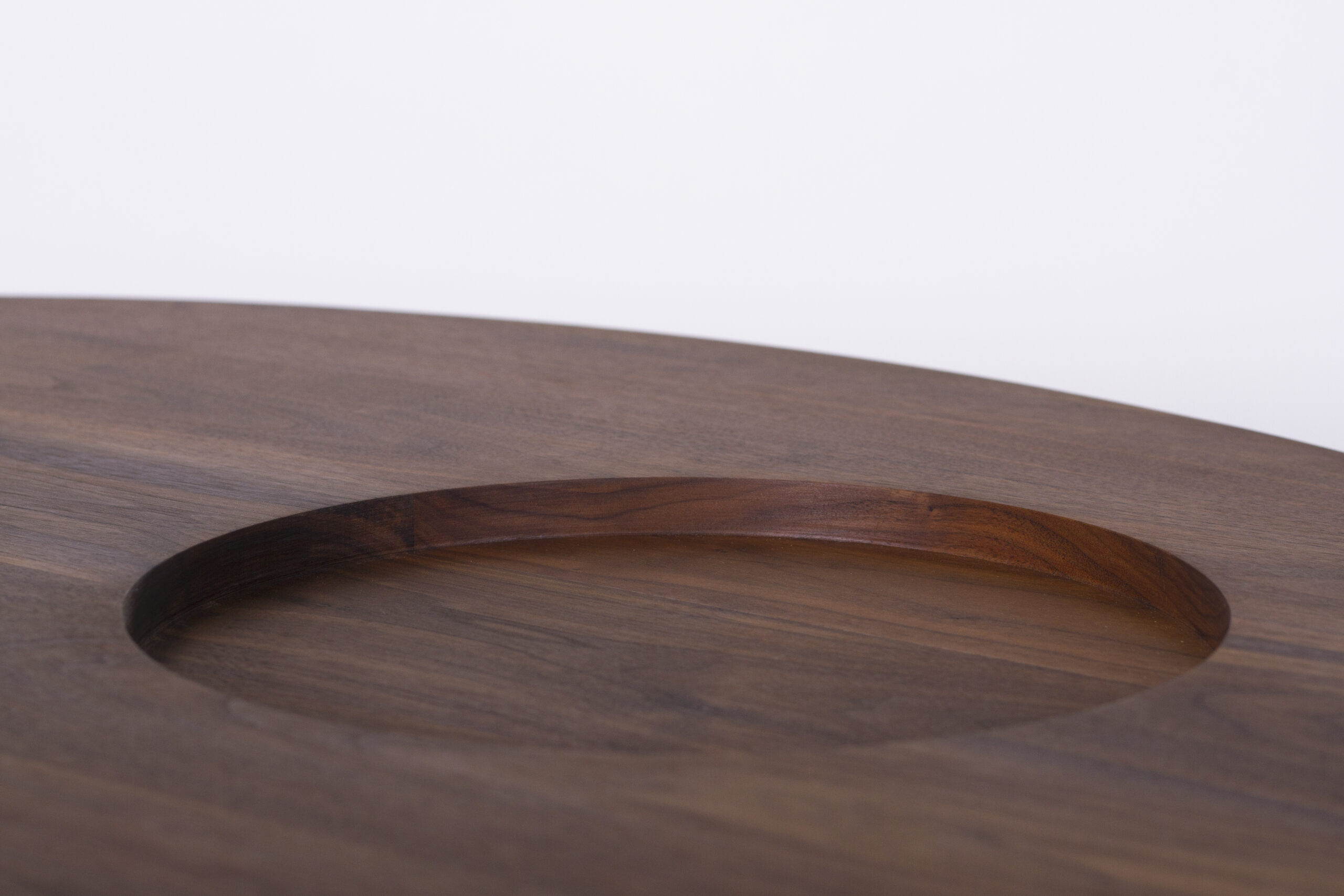 Vassoio Table by Estudio Persona 5