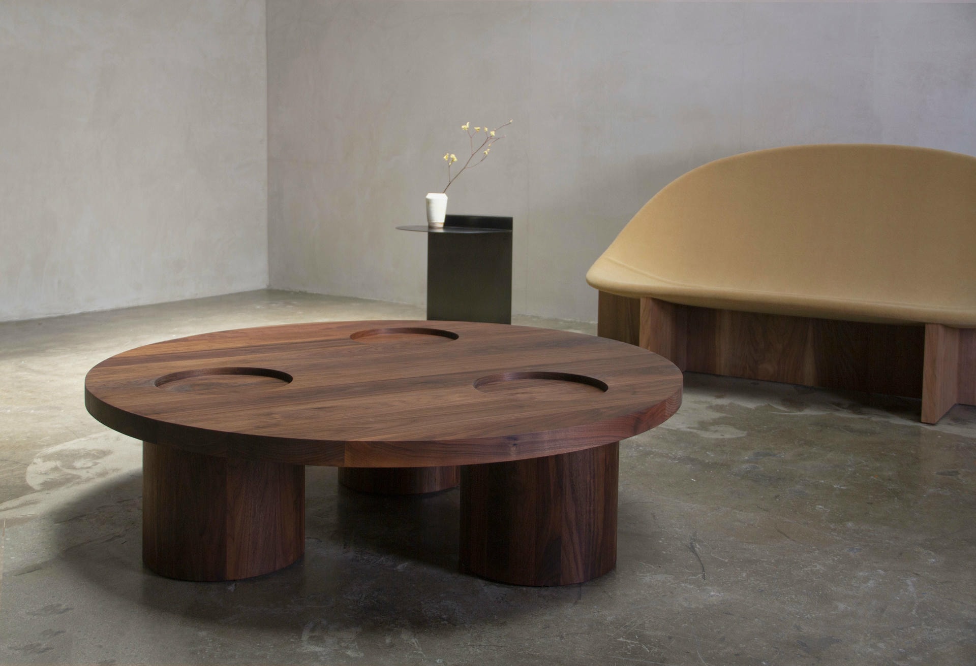 Vassoio Table by Estudio Persona 9