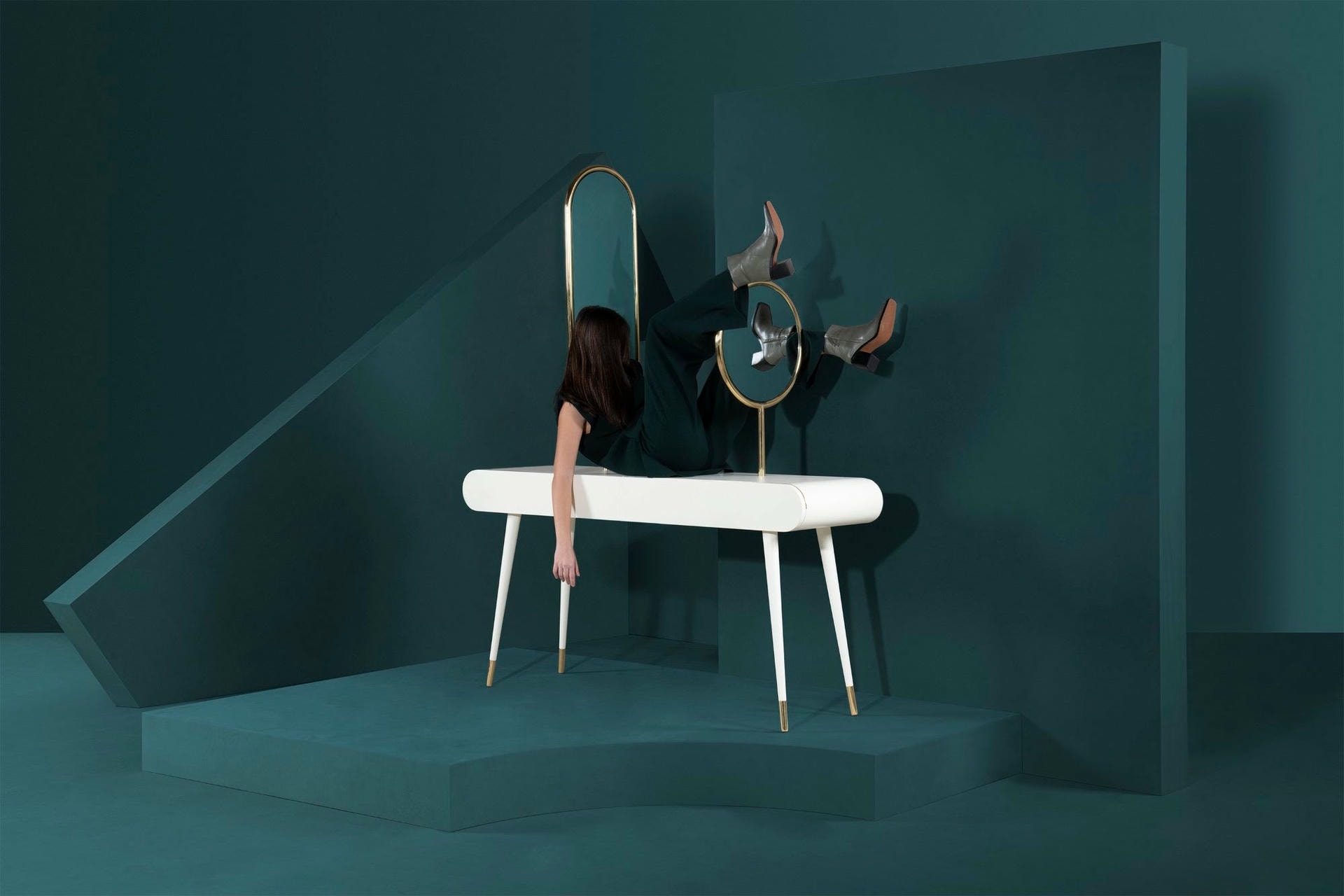 Pearl Grace Dressing Table Royal Stranger 8