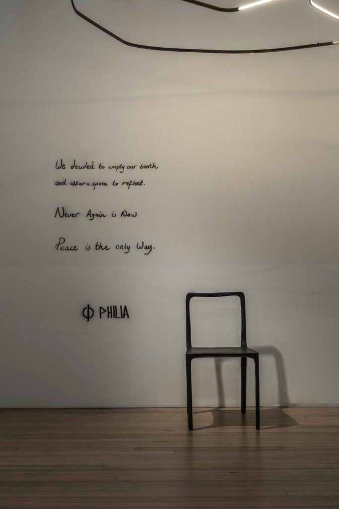 cedric breisacher dot chair galerie philia 01