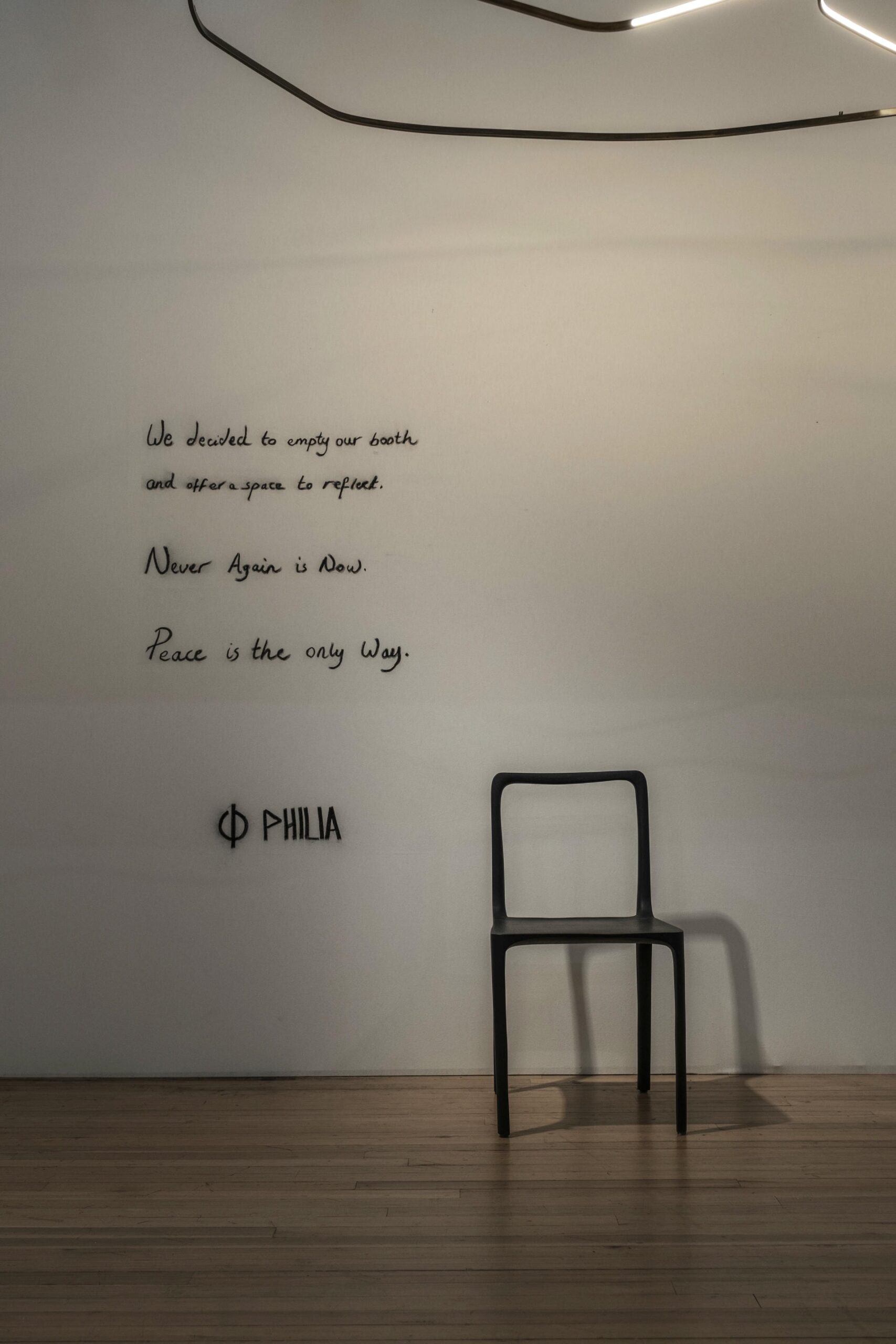 cedric breisacher dot chair galerie philia 01