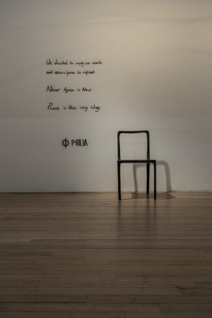 cedric breisacher dot chair galerie philia 02
