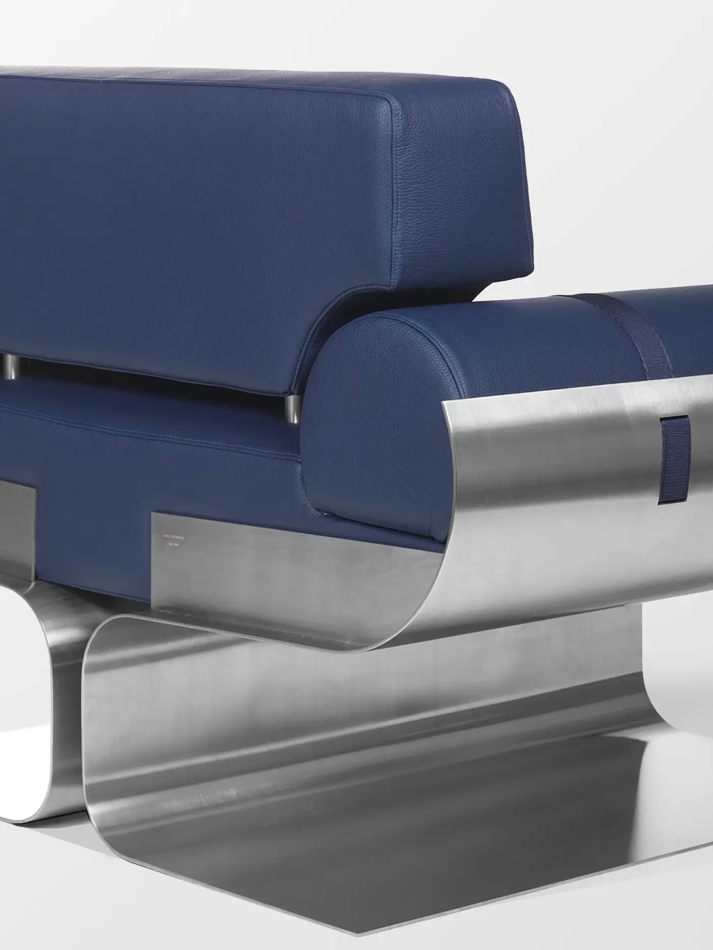 Ars Armchair by ROCHE FRRES 16