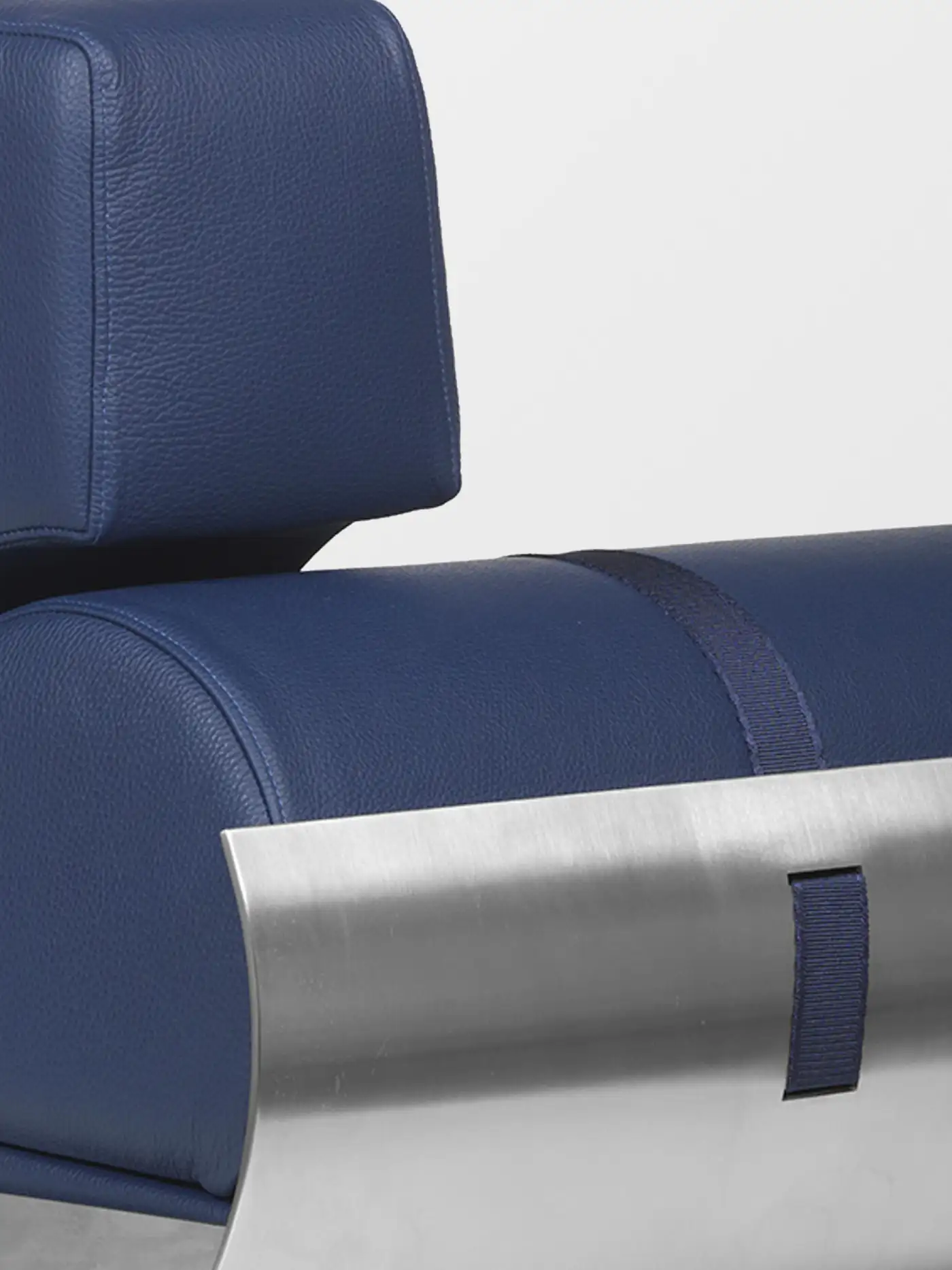 Ars Armchair by ROCHE FRRES 18