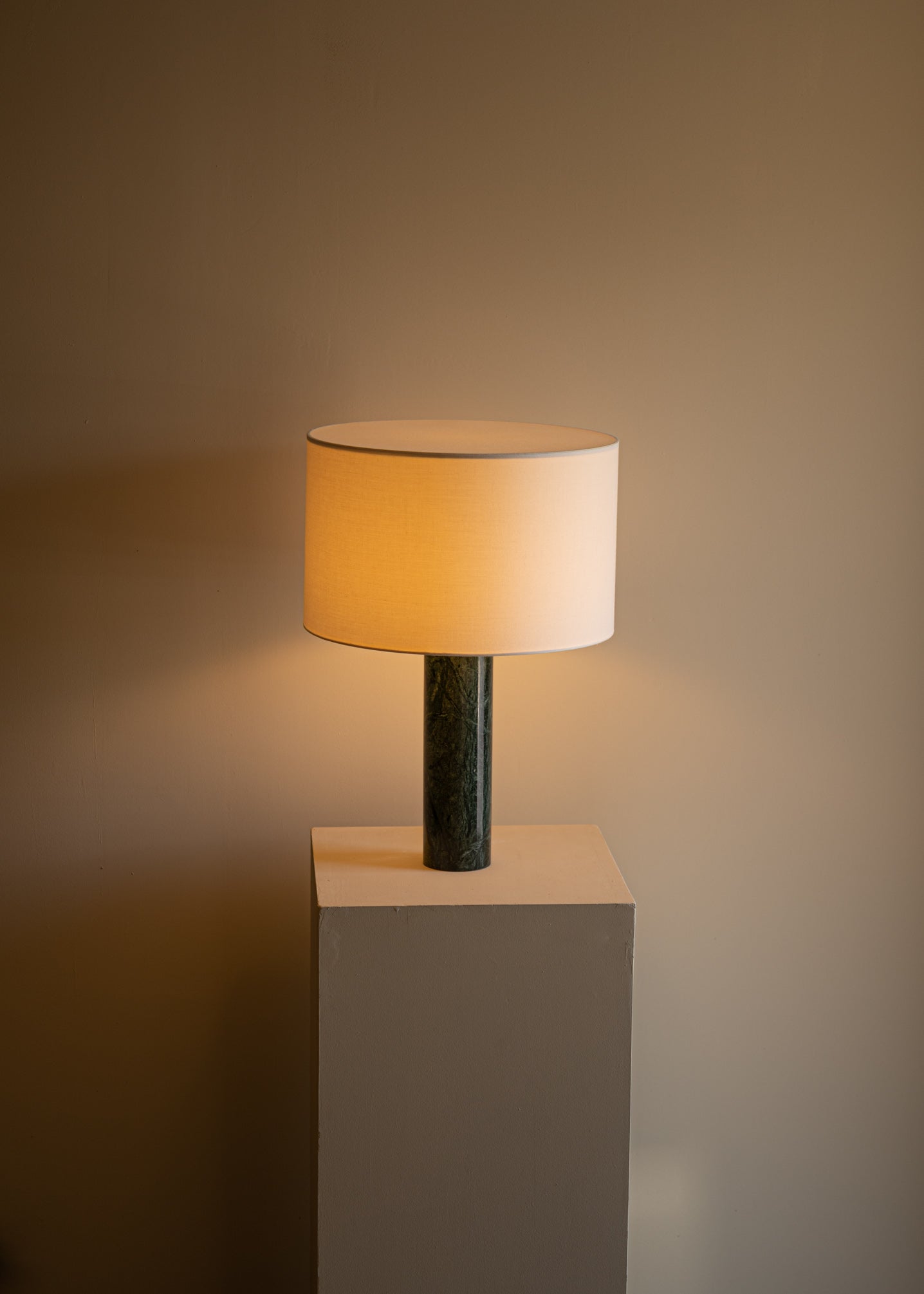 White Marble Pipo Table Lamp by Simone Marcel 4