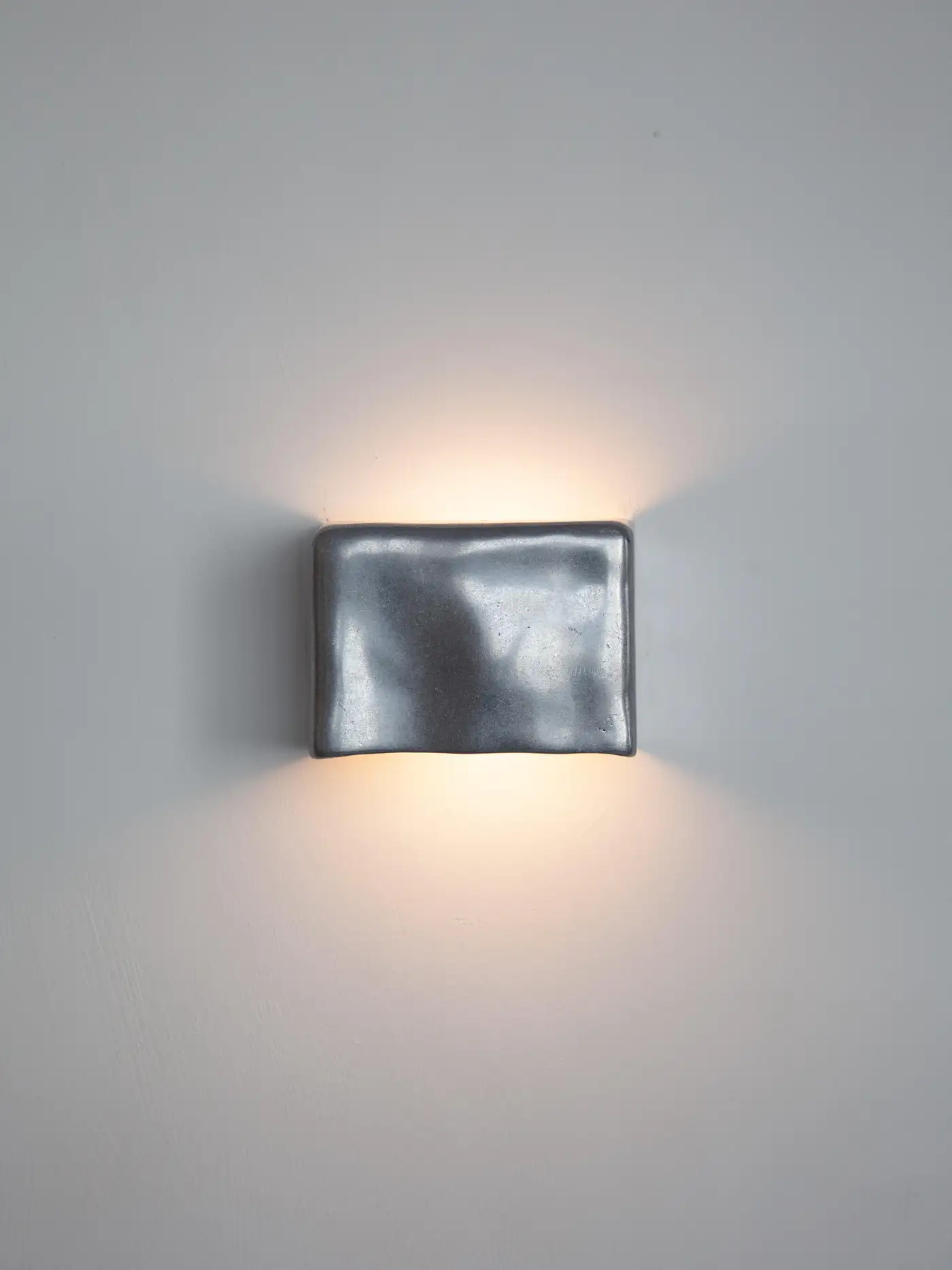 Aluminum Scape Wall Light by Stem Design 3