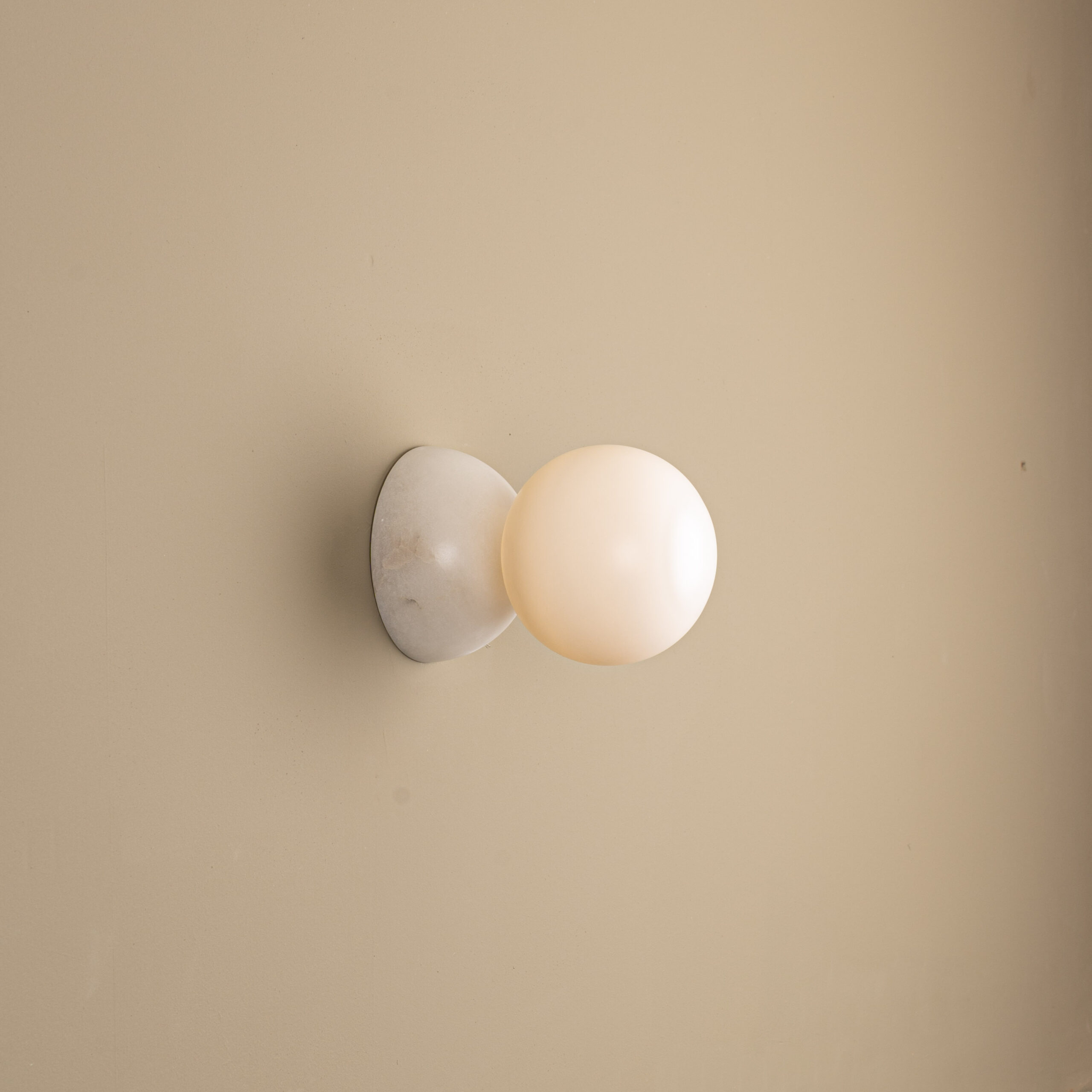 Eklipso White Alabaster Wall Sconce by Simone & Marcel 2