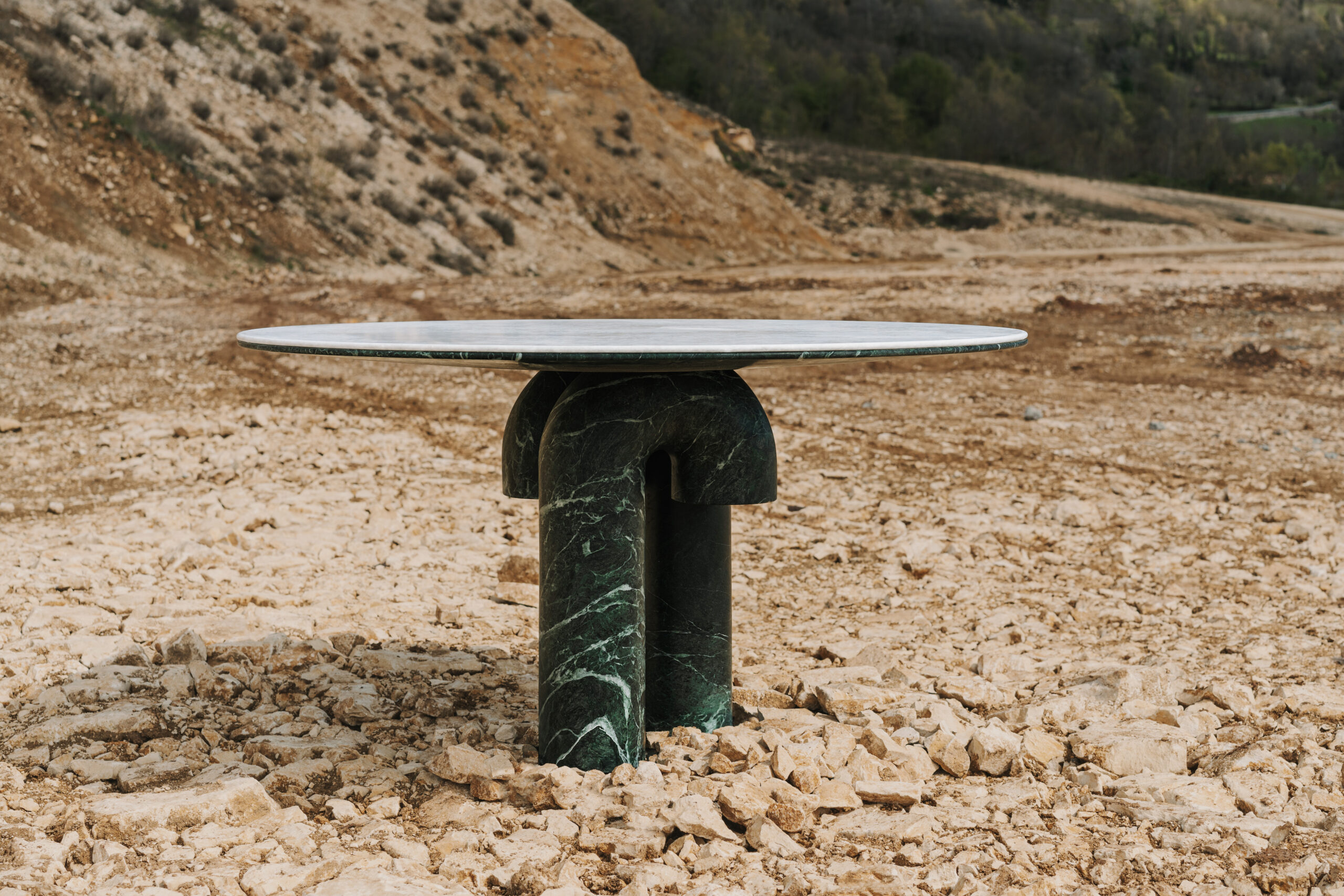 Juni Dining Table by Serafini 3