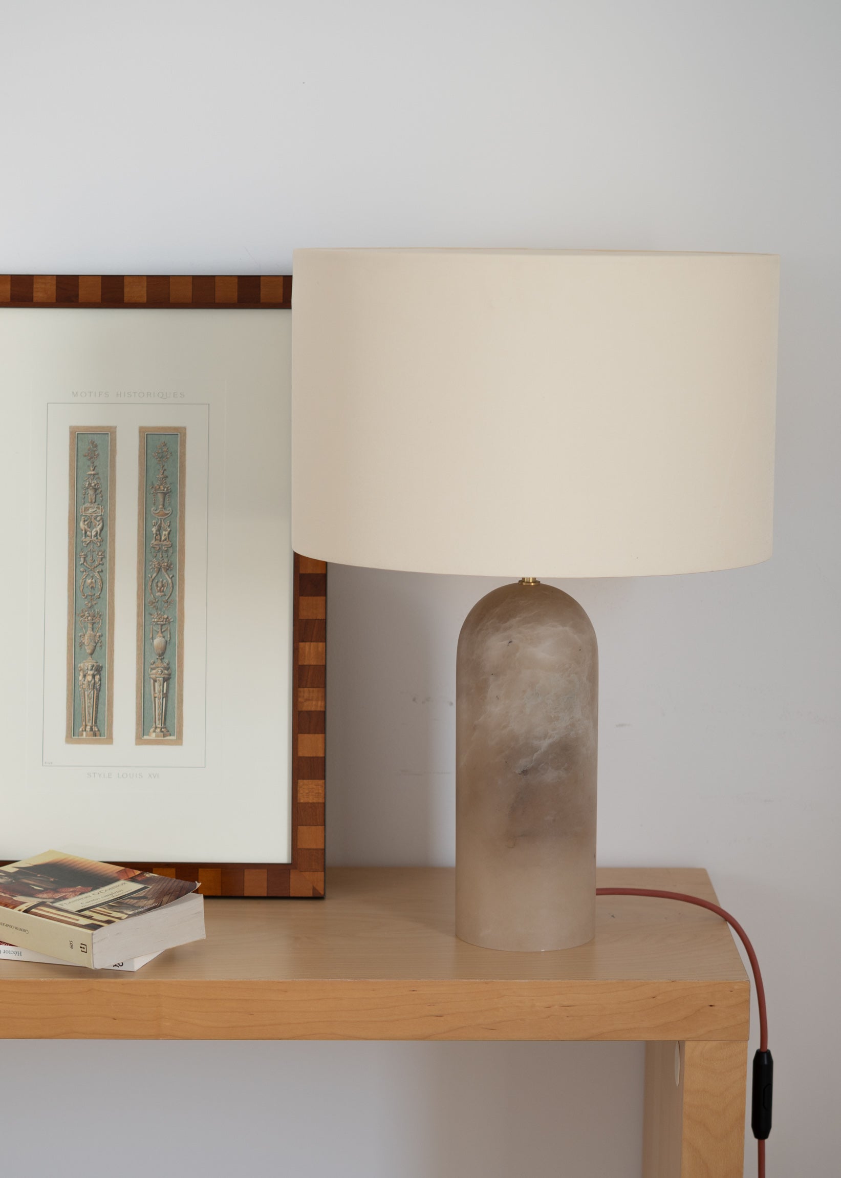 Tobacco Alabaster Pura Table Lamp by Simone Marcel 8