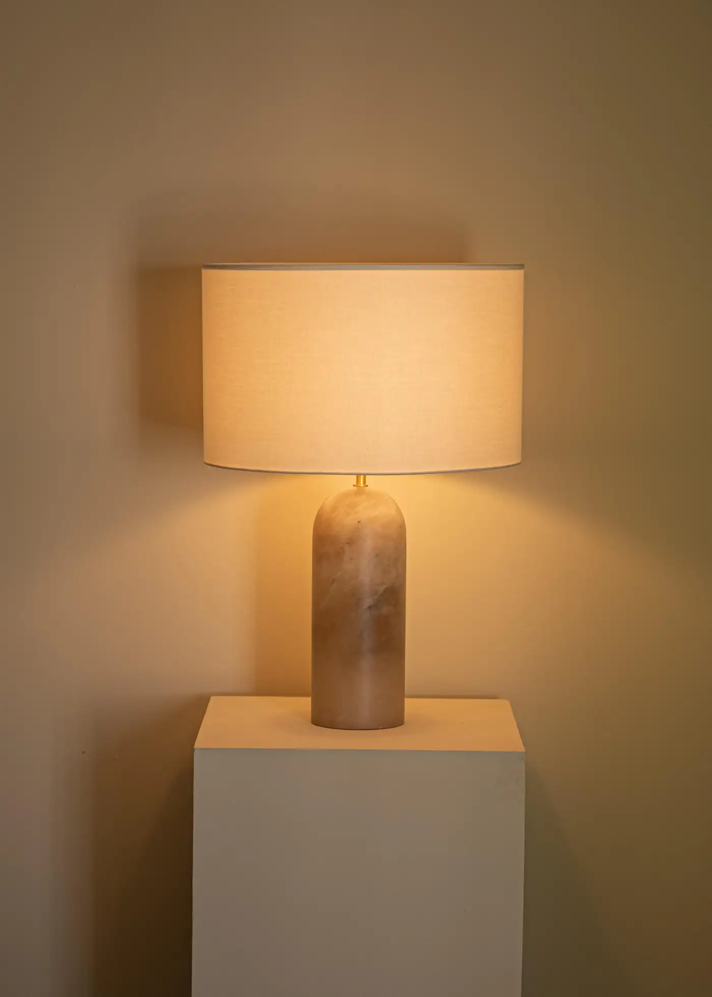 Tobacco Alabaster Pura Table Lamp by Simone Marcel 8