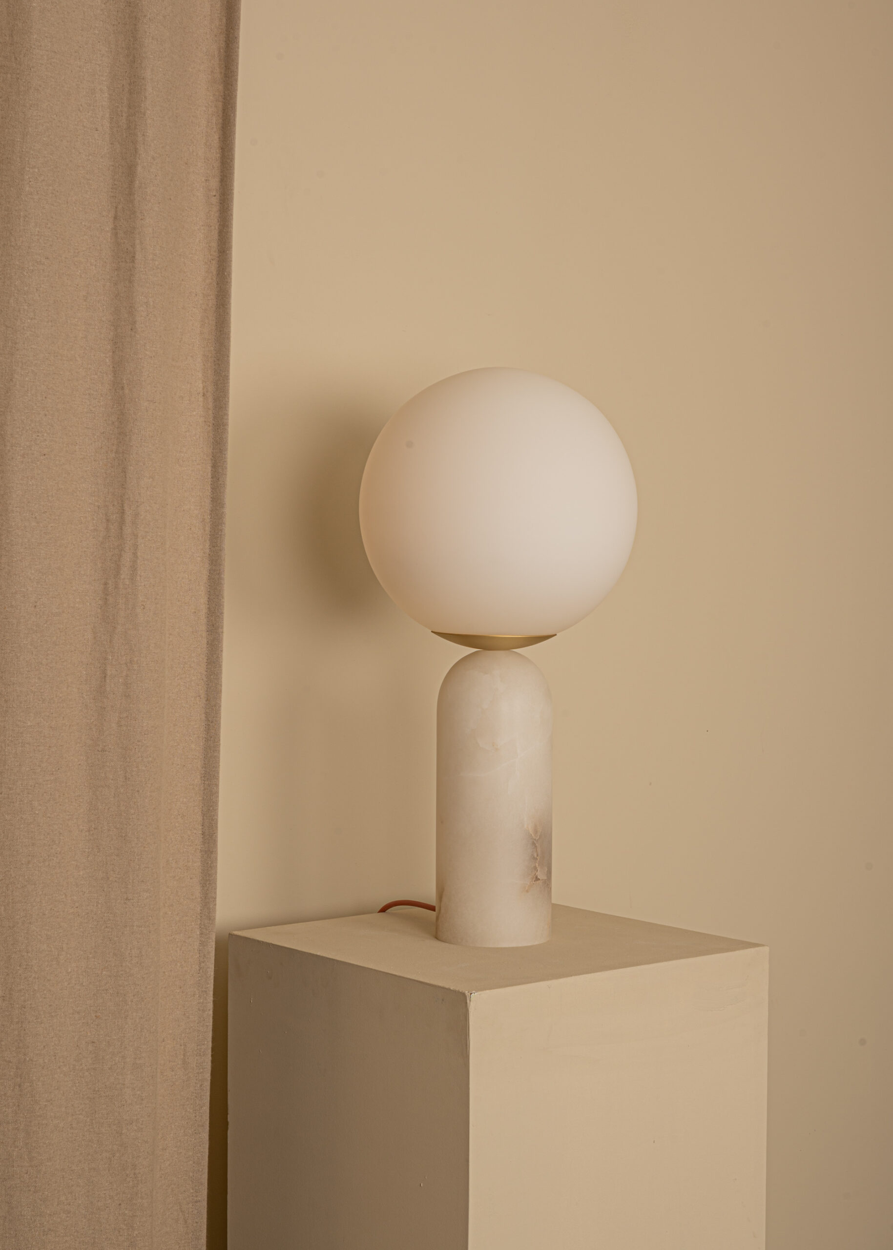 White Alabaster and Steel Atlas Table Lamp by Simone & Marcel 13