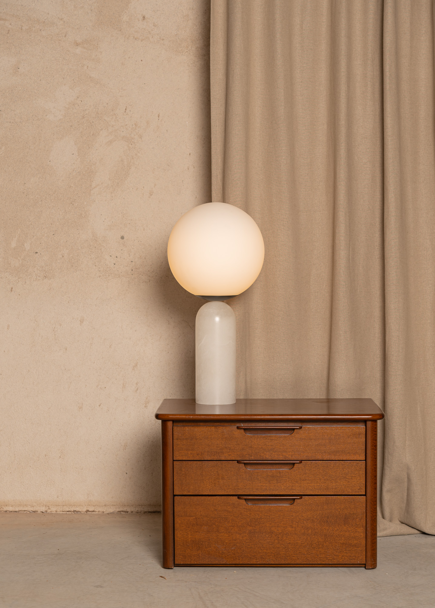 White Alabaster and Steel Atlas Table Lamp by Simone & Marcel 6