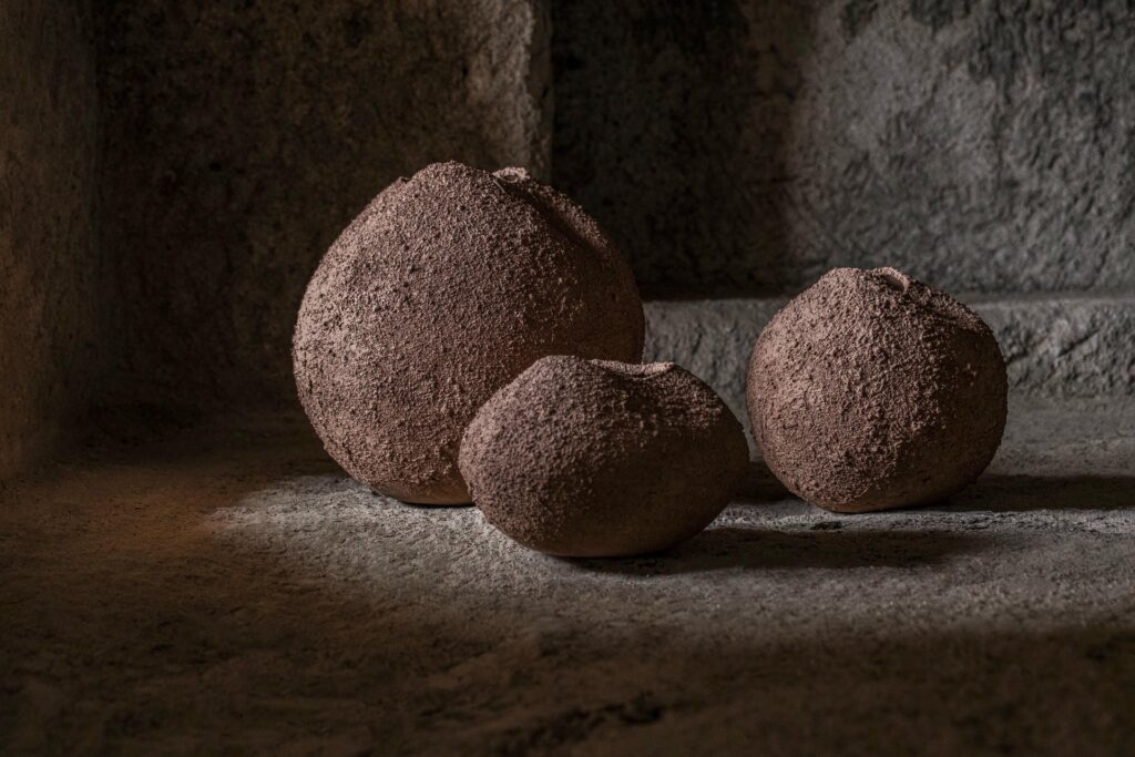 laura pasquino landforms red river vases galerie philia 04