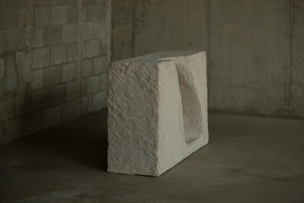 nuda calizas labyrinth galerie philia