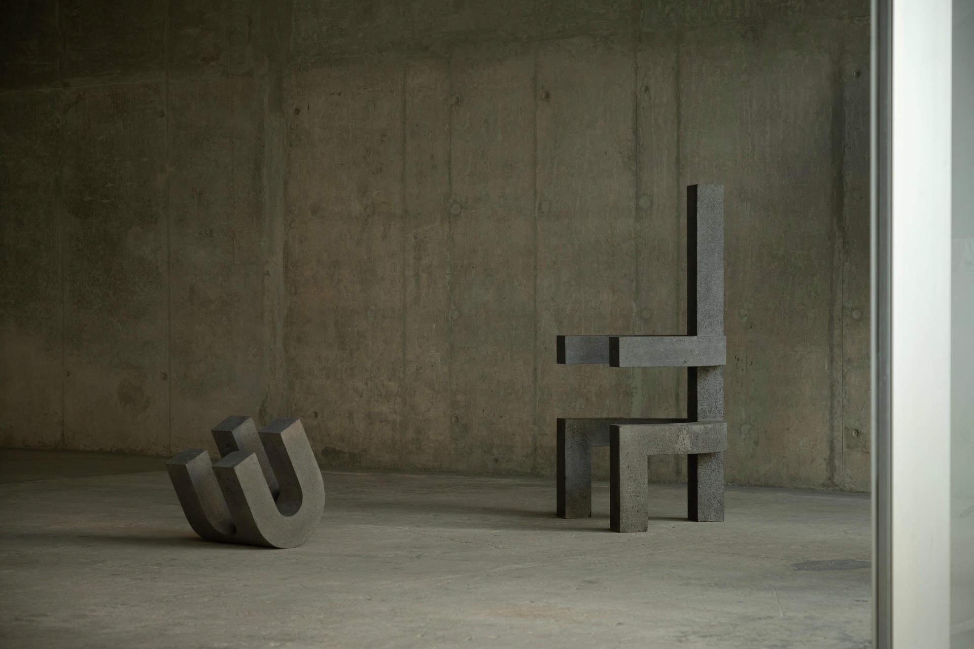 Unique Dark Tlakatl Sculptural Chair in Volcanic Stone by Mesawa 3