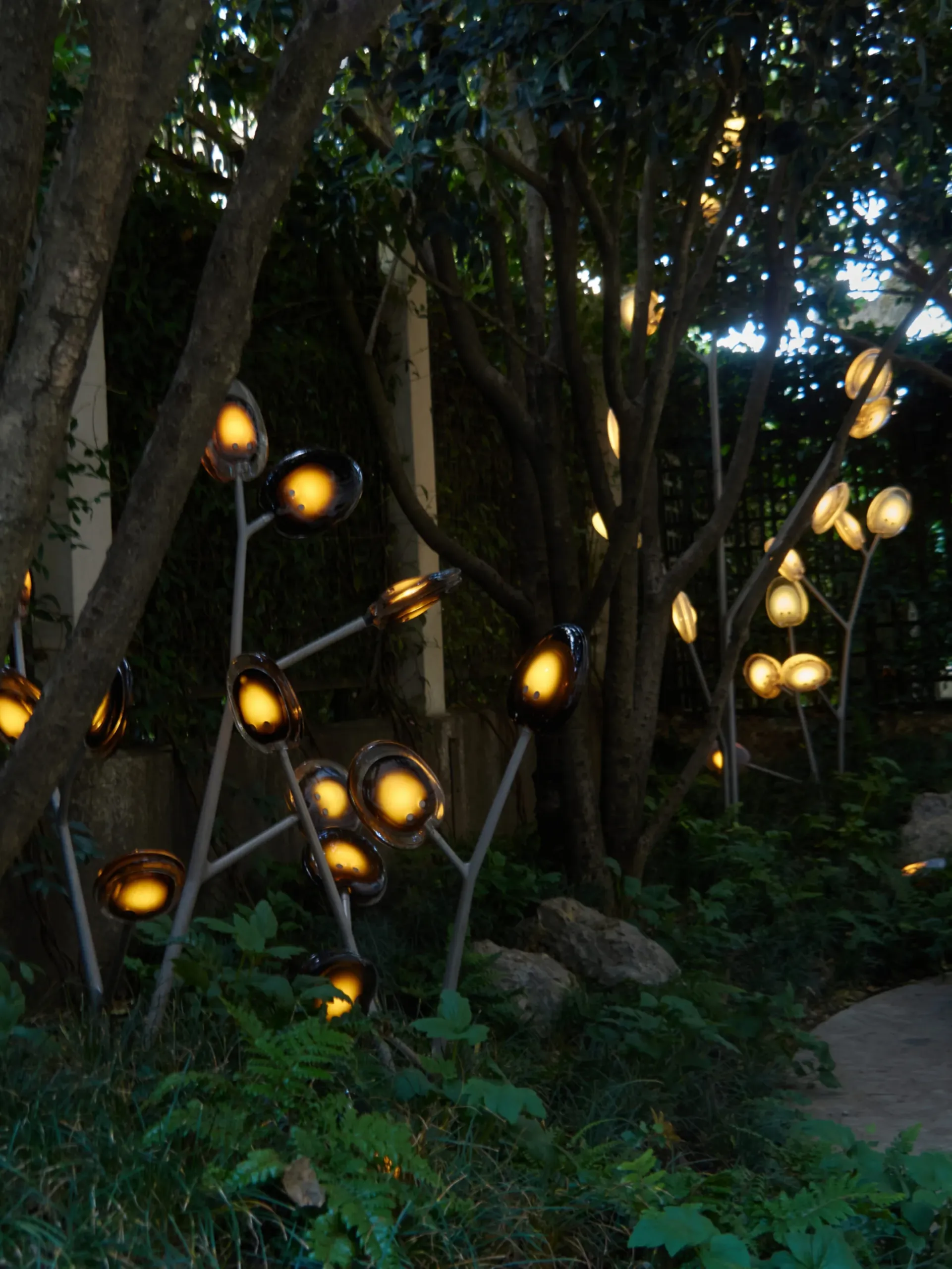 16.40 Birch Trunk Scuptural Floor Lamp by Bocci 5