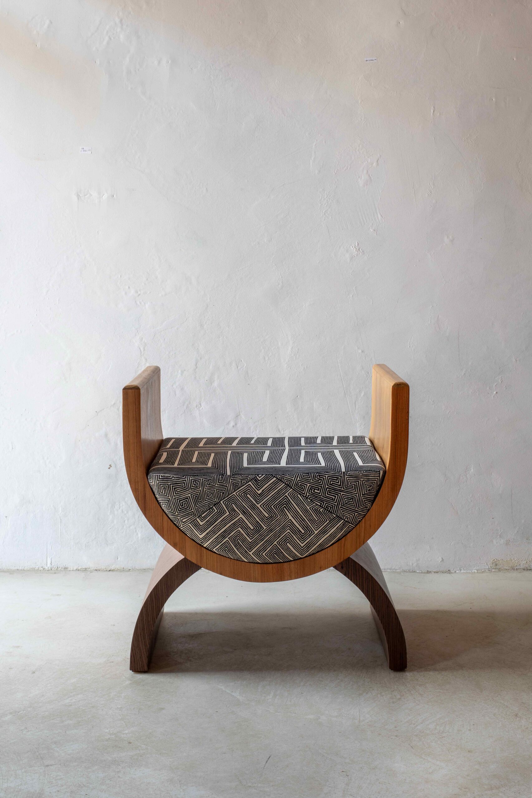 Arco Stool by Gabriela Campos 2
